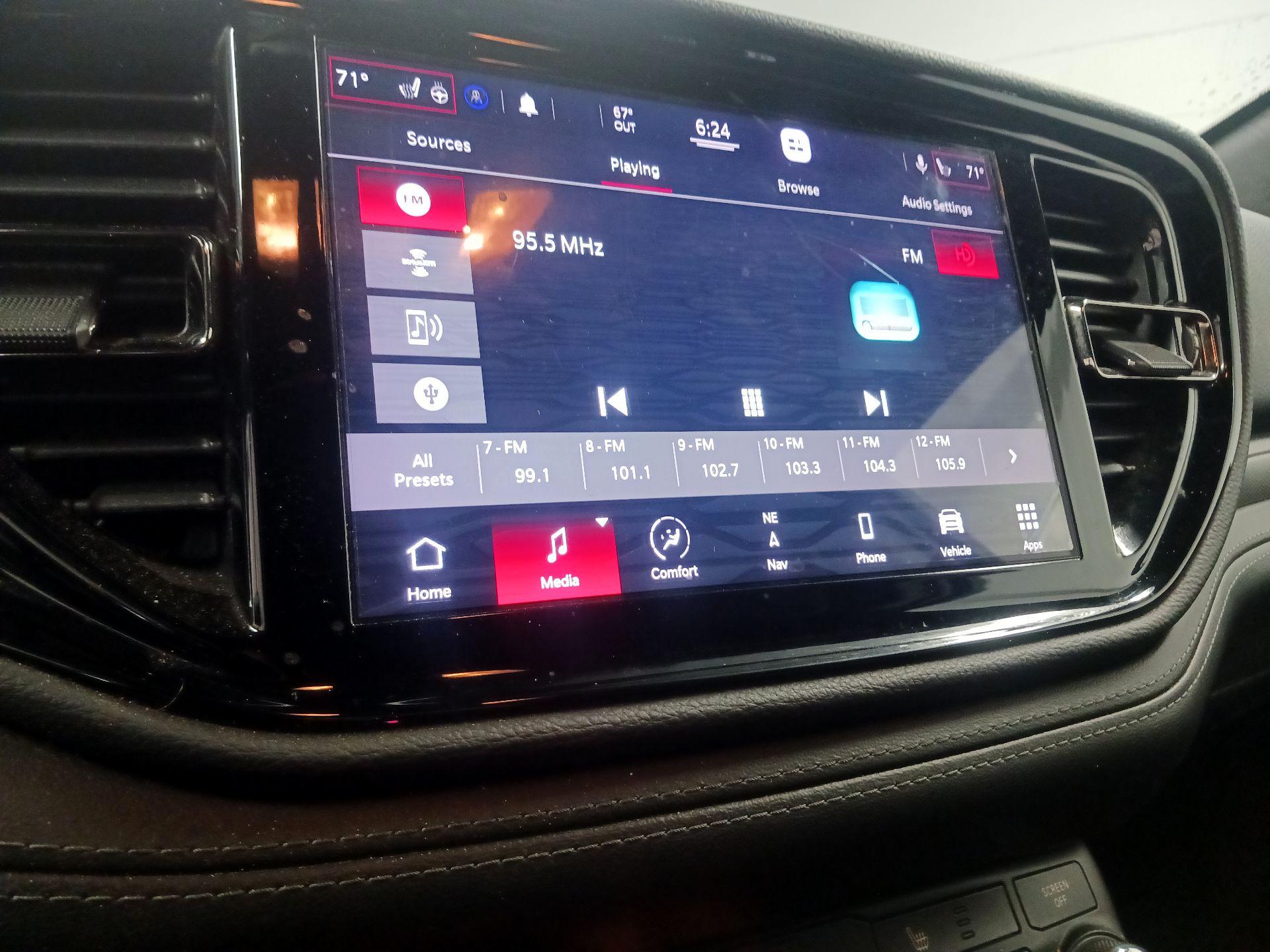 Thumbnail: 2021 Dodge Durango - 13