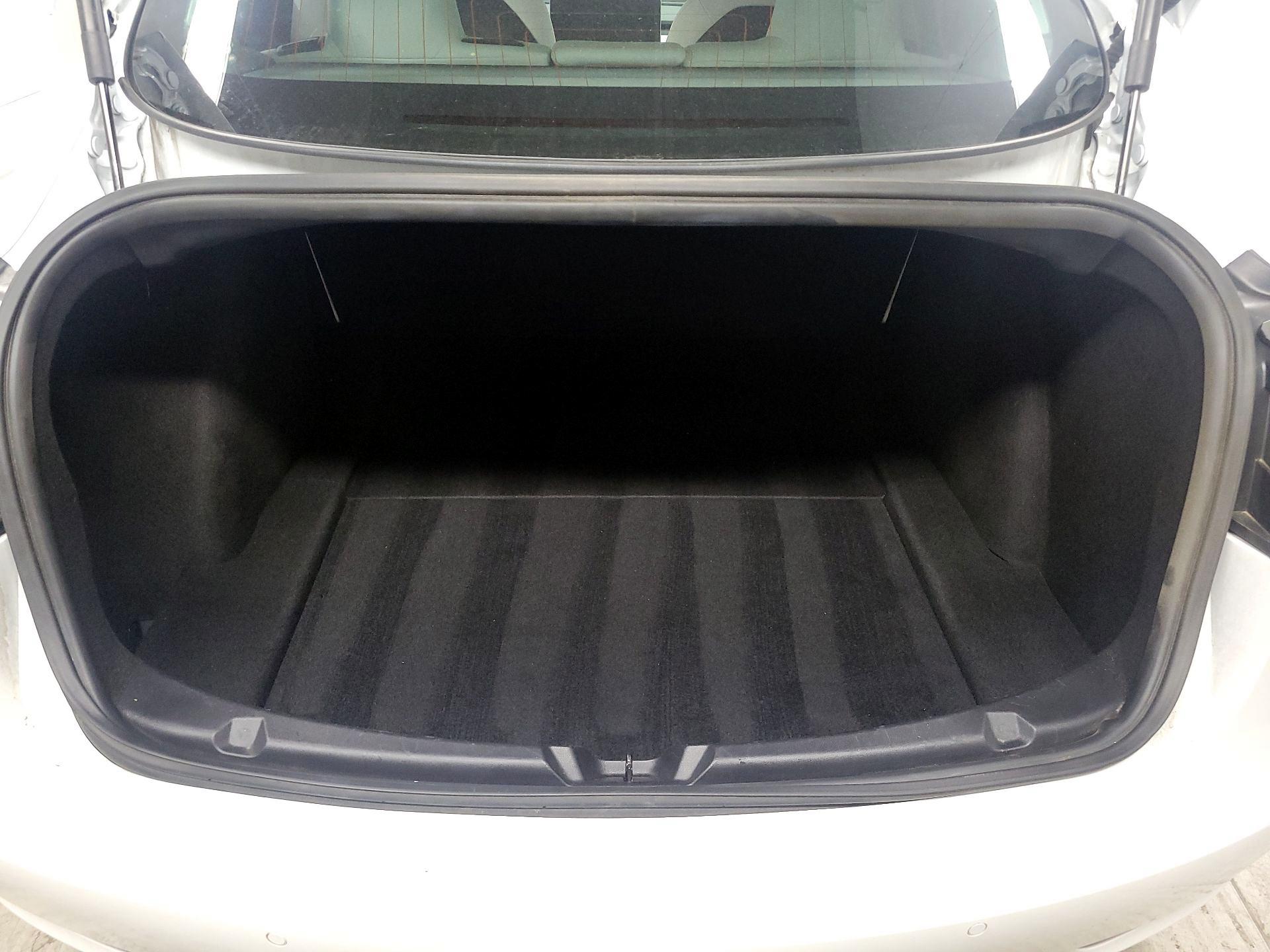 Thumbnail: 2020 Tesla Model 3 - 17