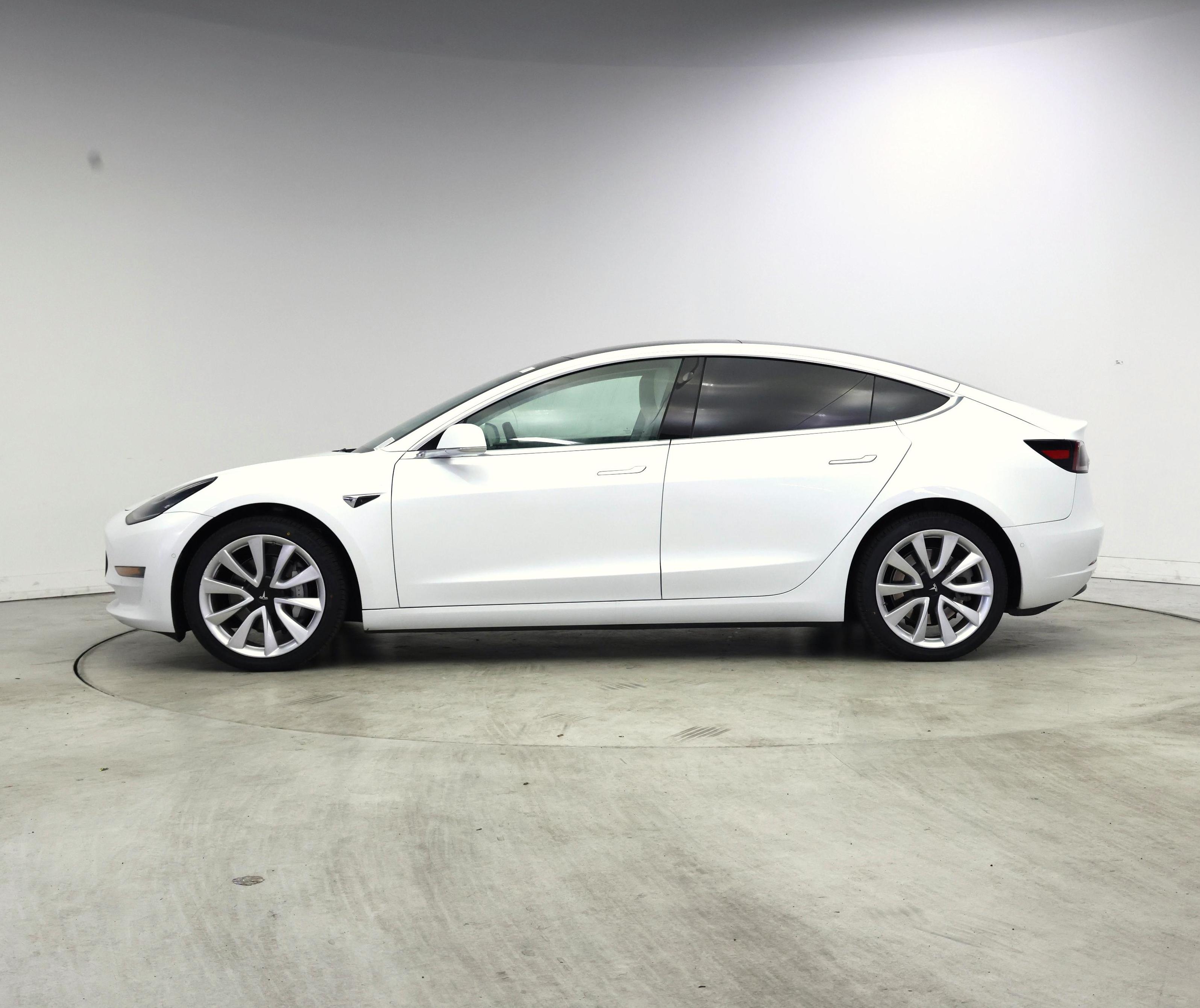 Thumbnail: 2020 Tesla Model 3 - 3