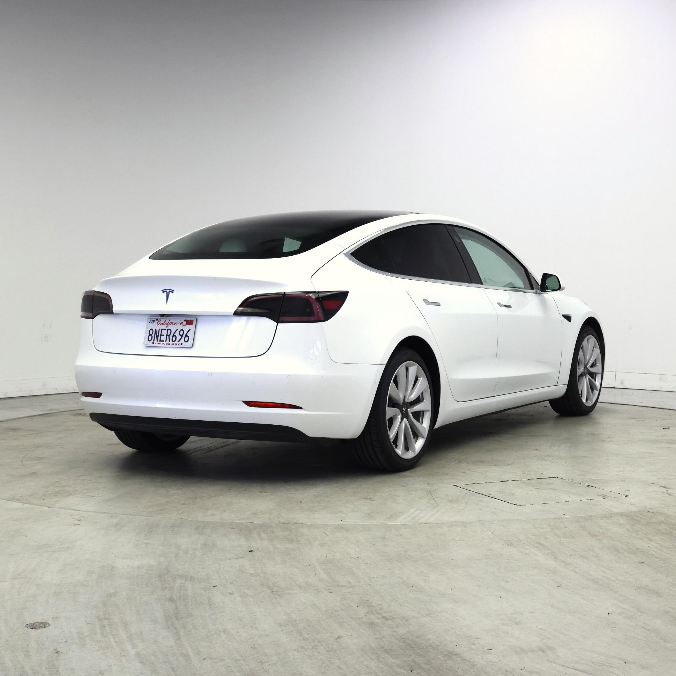 Thumbnail: 2020 Tesla Model 3 - 8