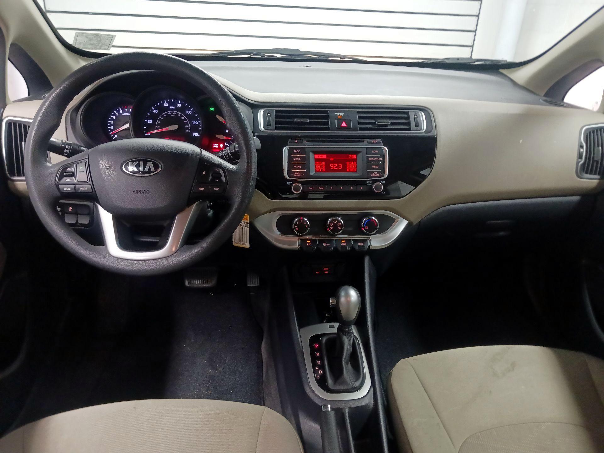 Thumbnail: 2017 Kia Rio5 - 9