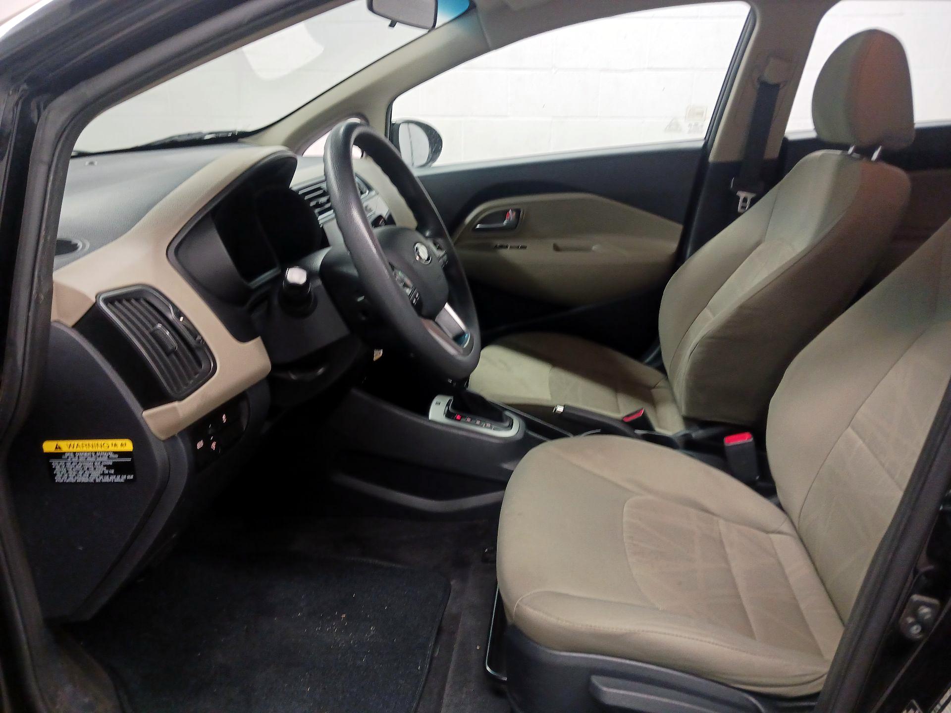 Thumbnail: 2017 Kia Rio5 - 11