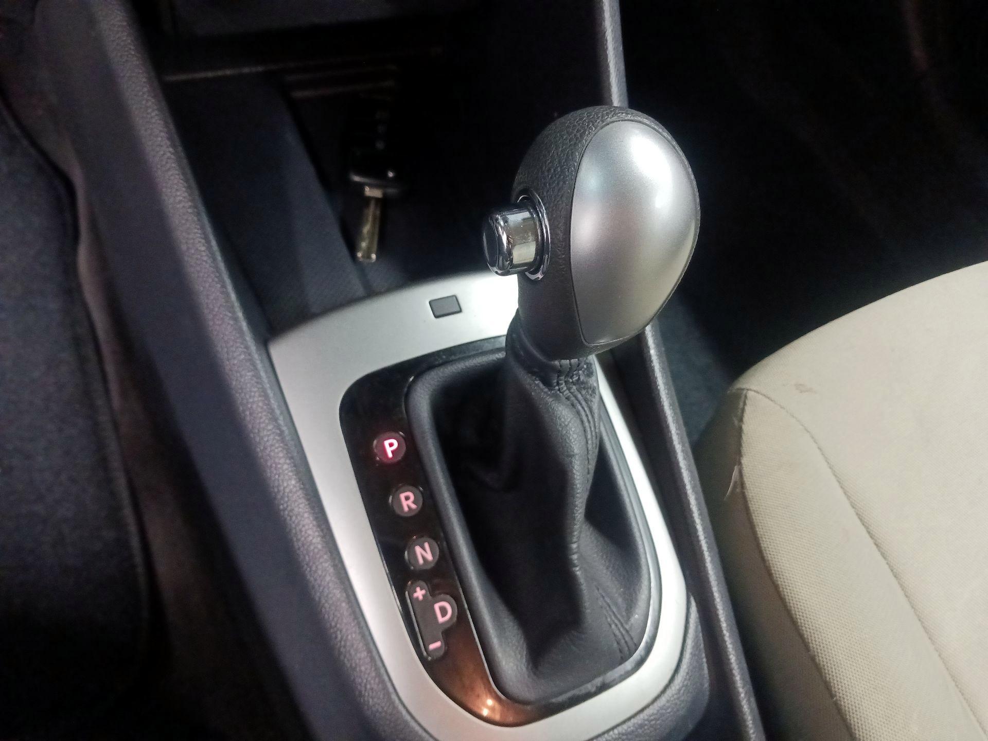 Thumbnail: 2017 Kia Rio5 - 15