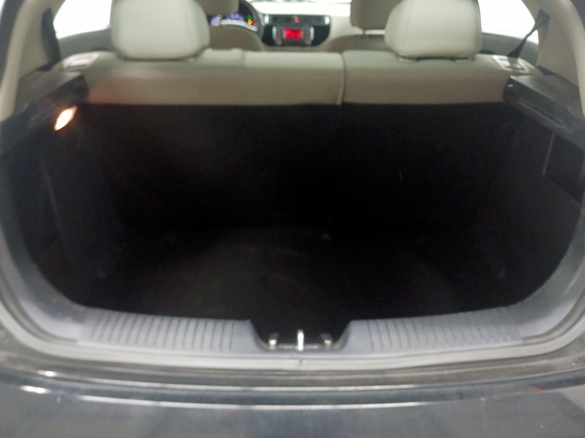 Thumbnail: 2017 Kia Rio5 - 17