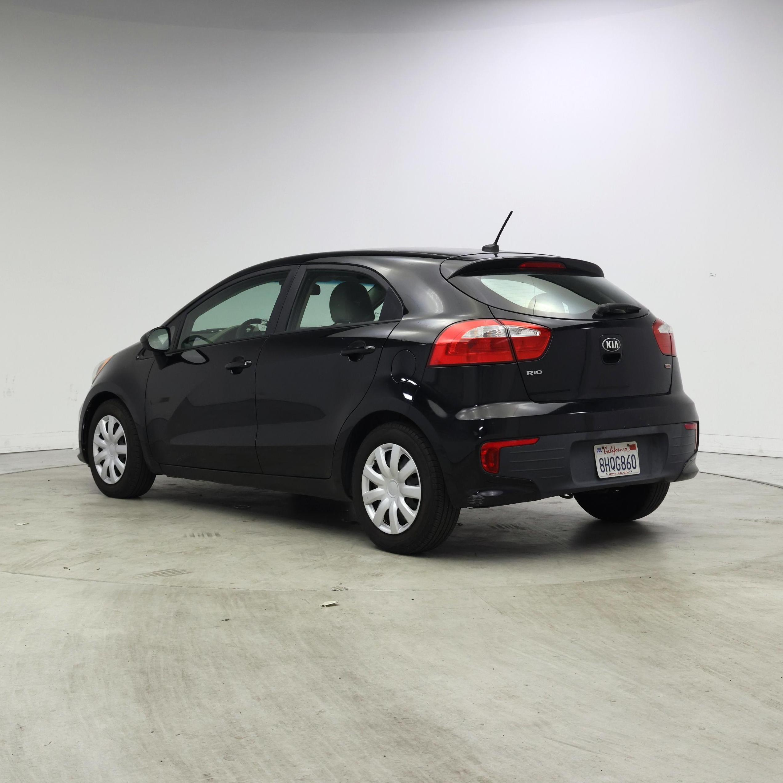 Thumbnail: 2017 Kia Rio5 - 2