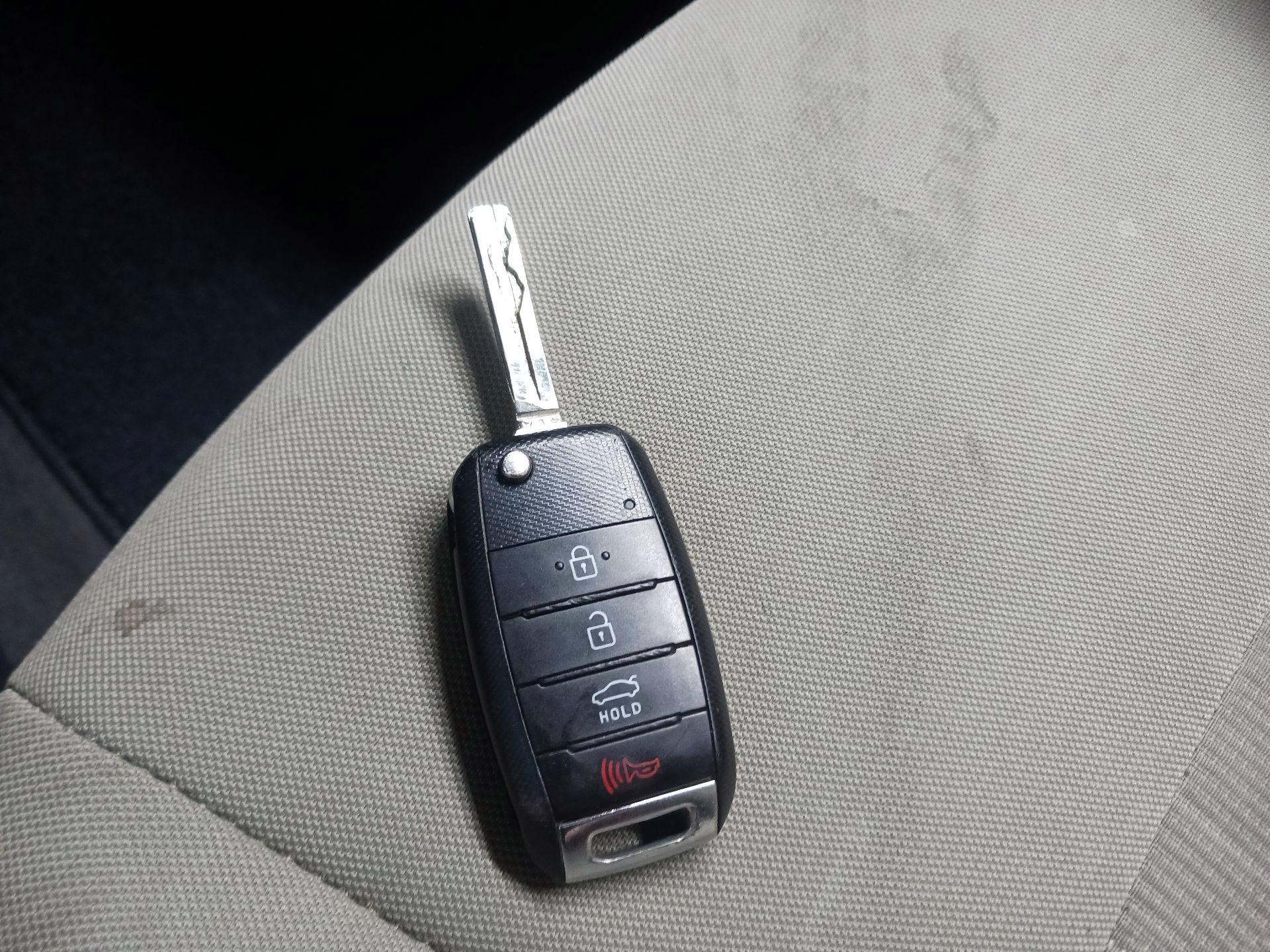 Thumbnail: 2017 Kia Rio5 - 19