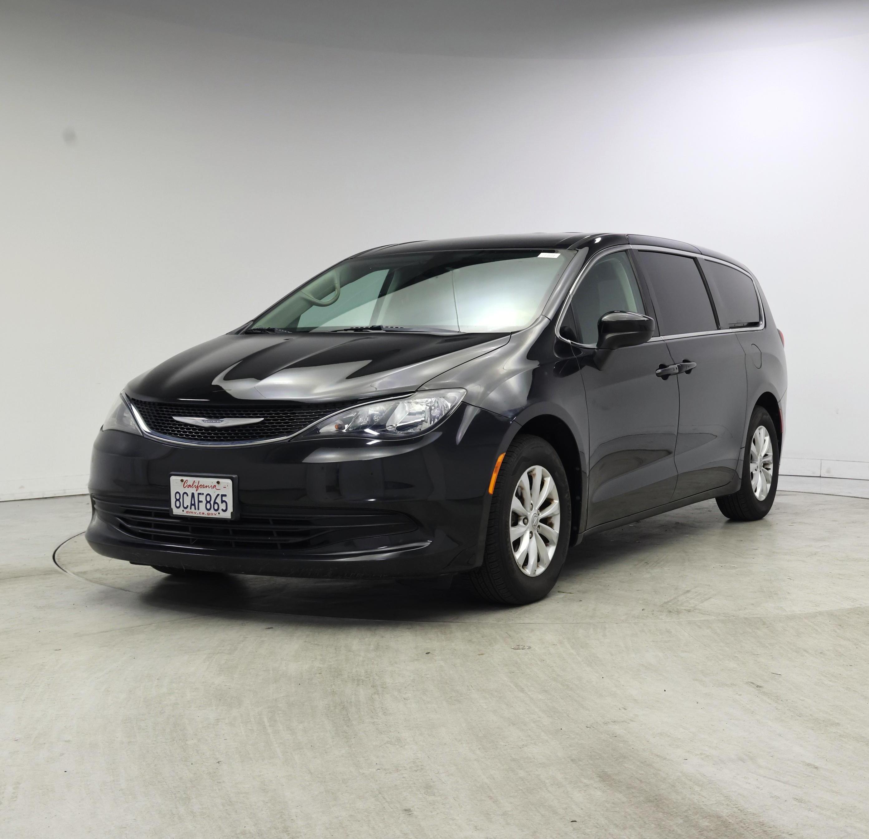 Thumbnail: 2017 Chrysler Pacifica - 4