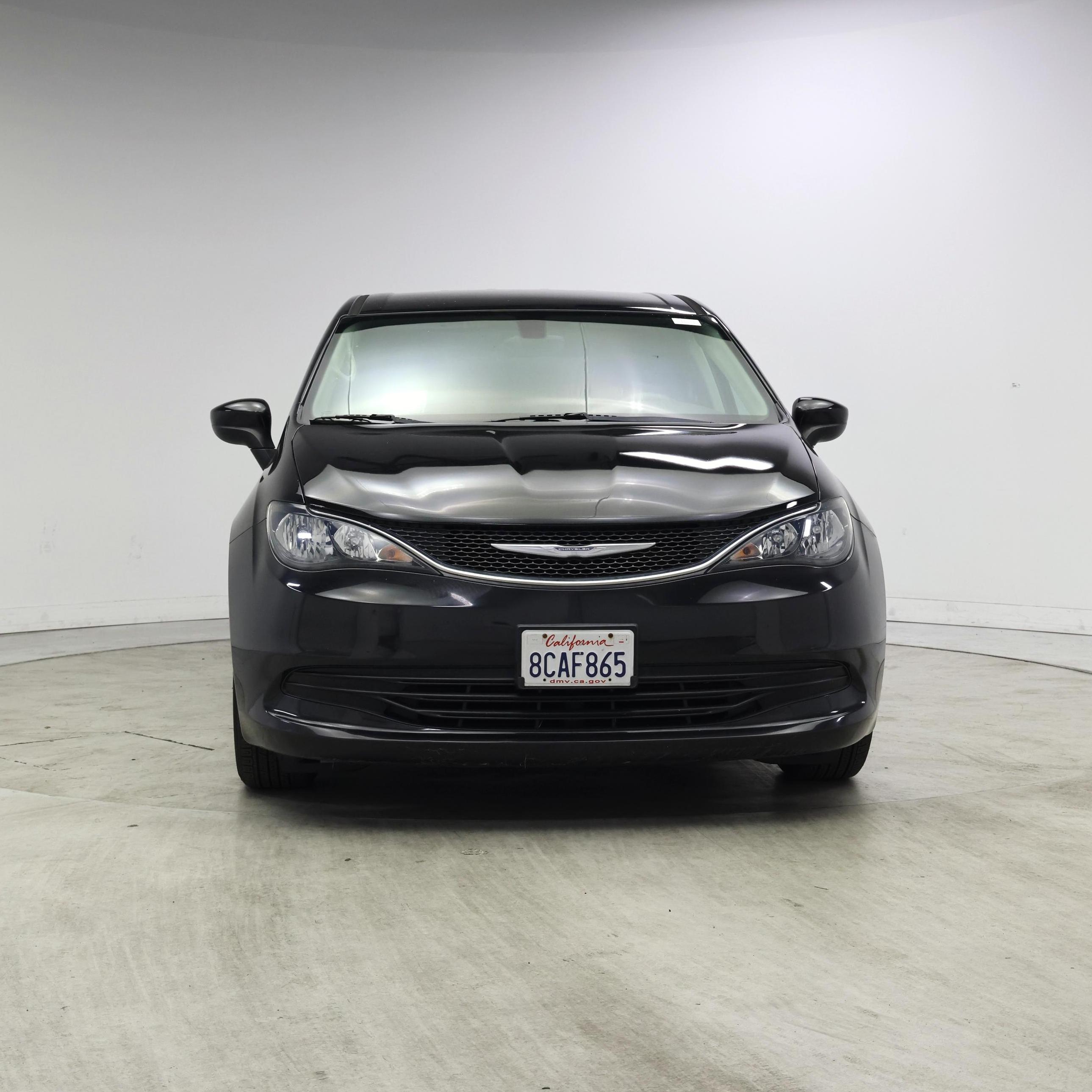 Thumbnail: 2017 Chrysler Pacifica - 5