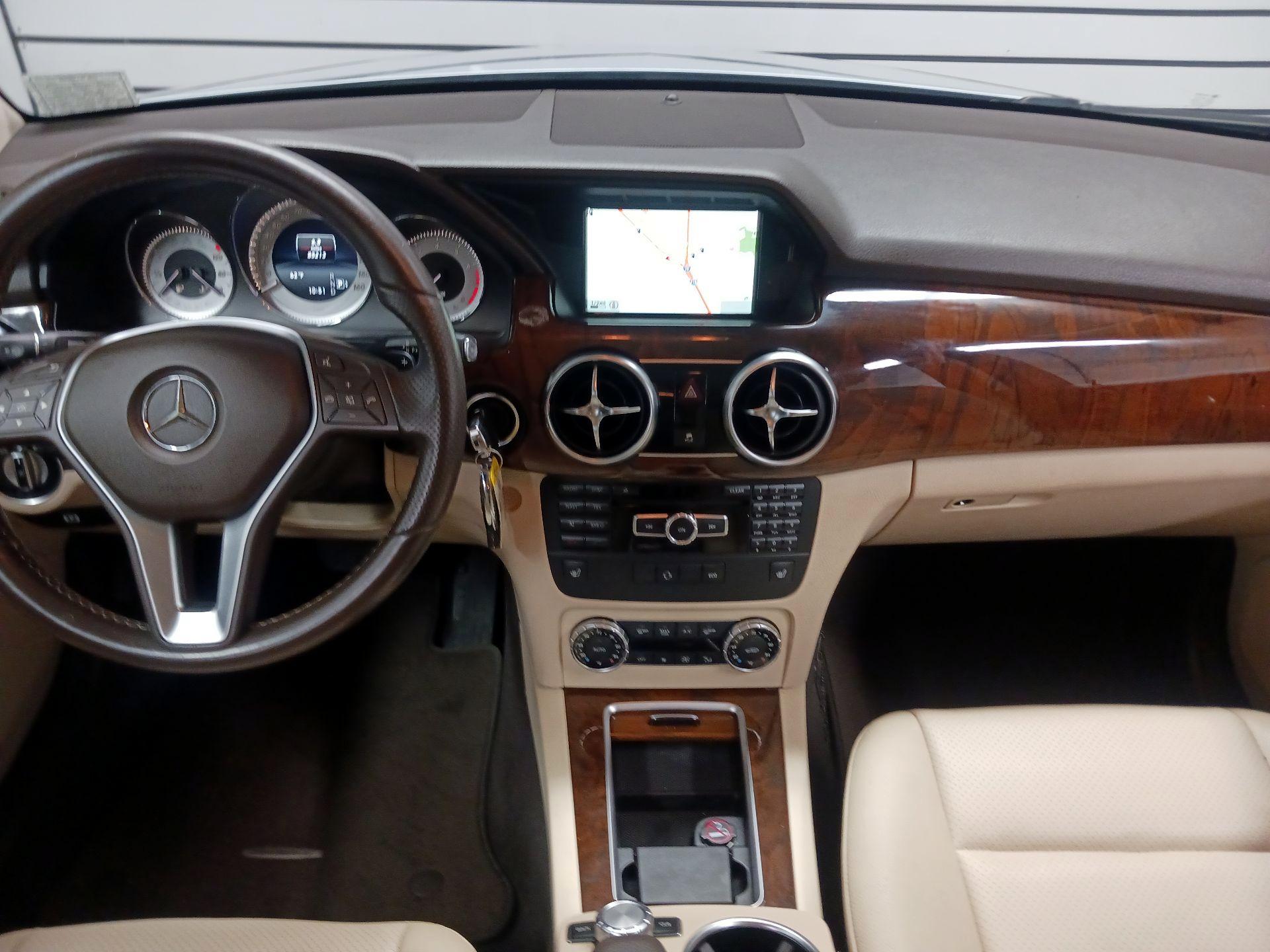 Thumbnail: 2015 Mercedes-Benz GLK - 9