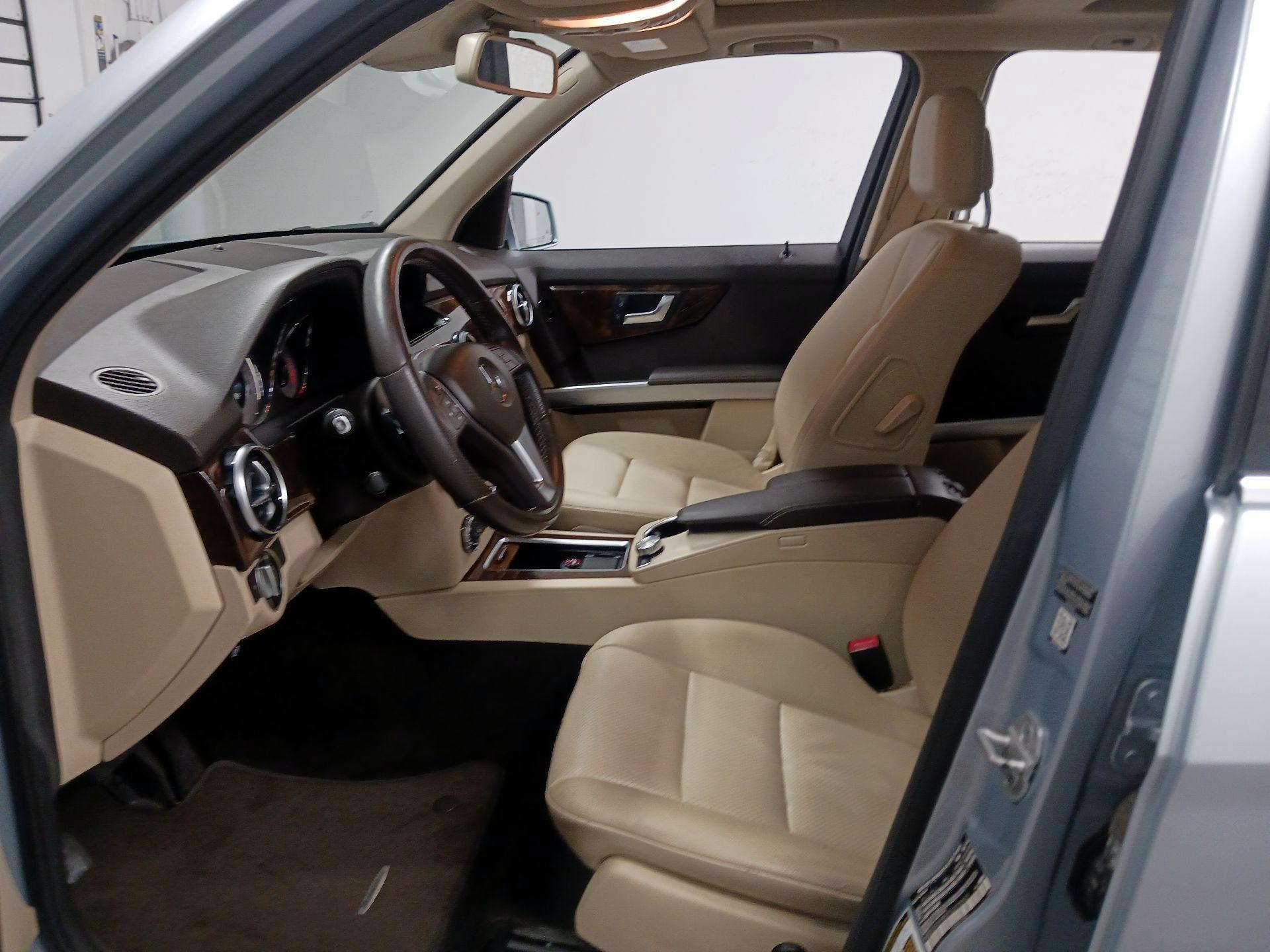 Thumbnail: 2015 Mercedes-Benz GLK - 11
