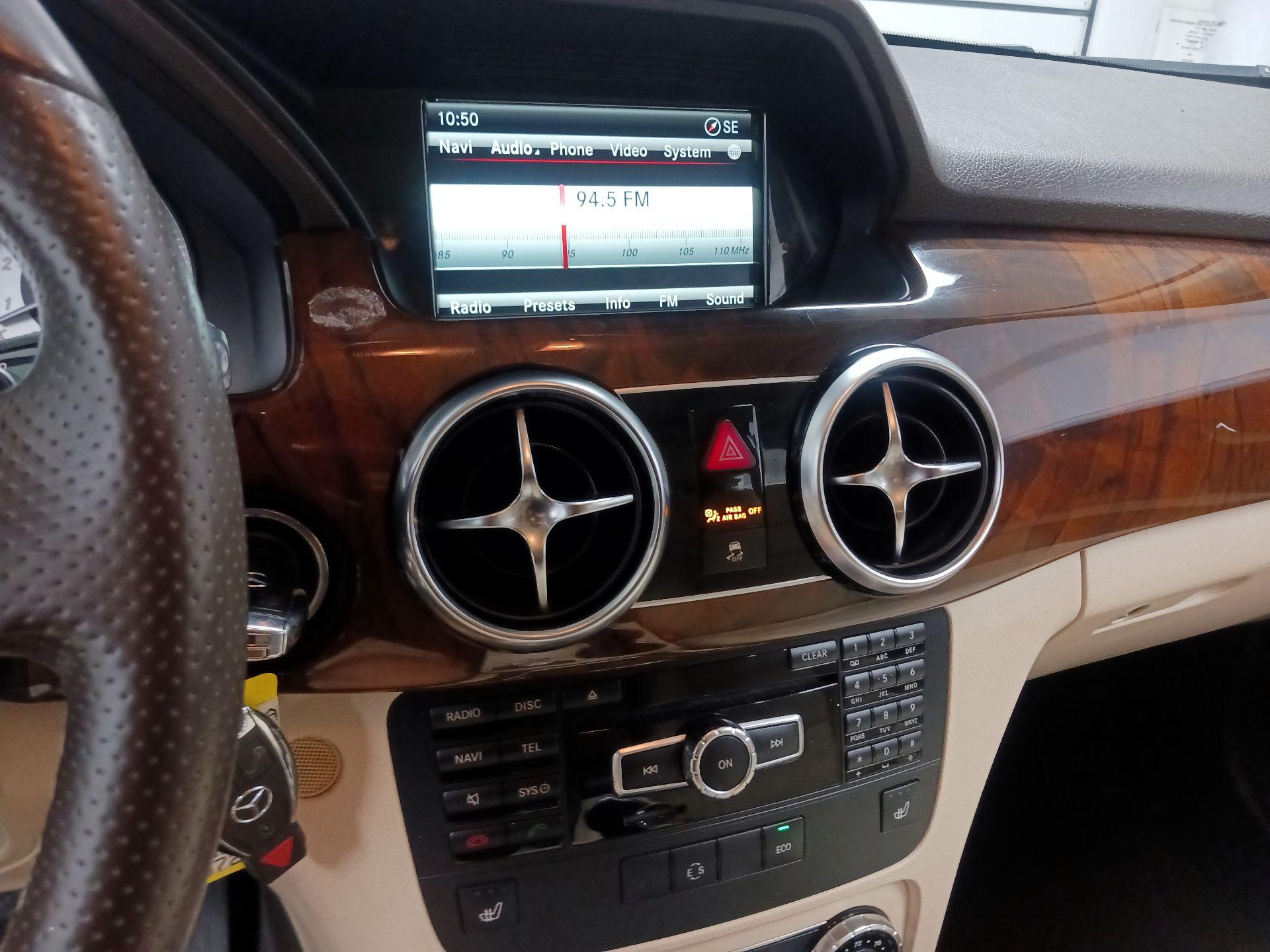 Thumbnail: 2015 Mercedes-Benz GLK - 15