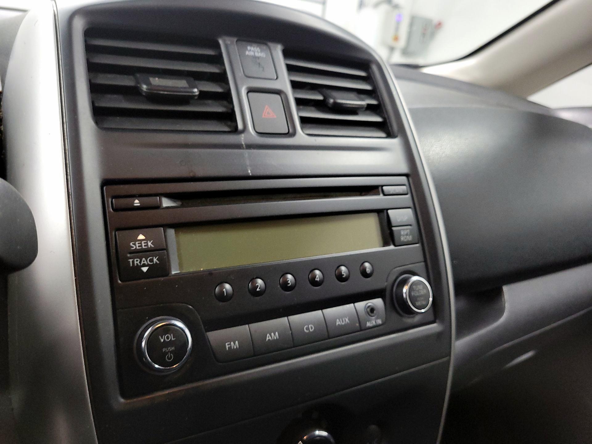 Thumbnail: 2015 Nissan Versa Note - 13