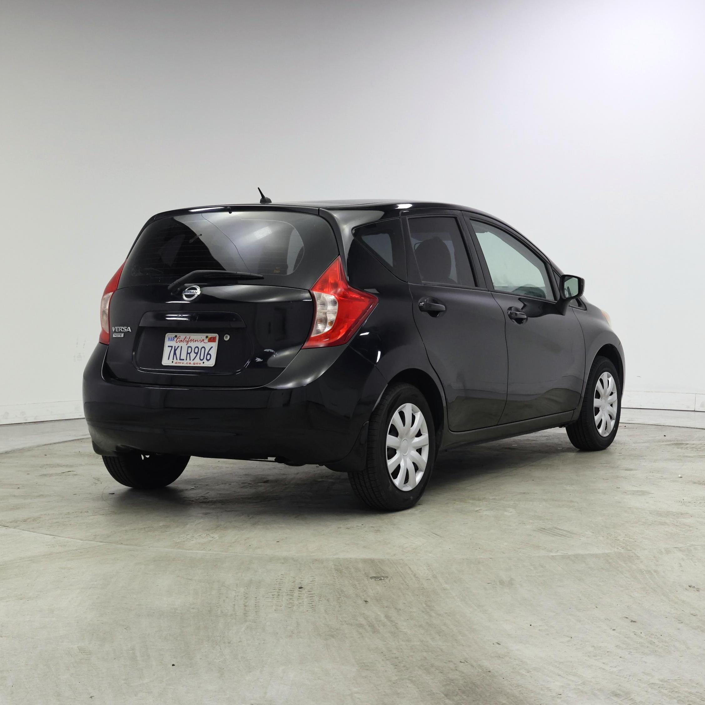 Thumbnail: 2015 Nissan Versa Note - 8