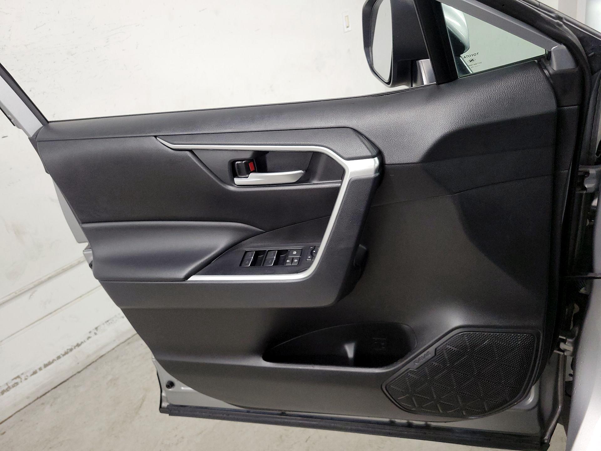 Thumbnail: 2023 Toyota RAV4 - 12