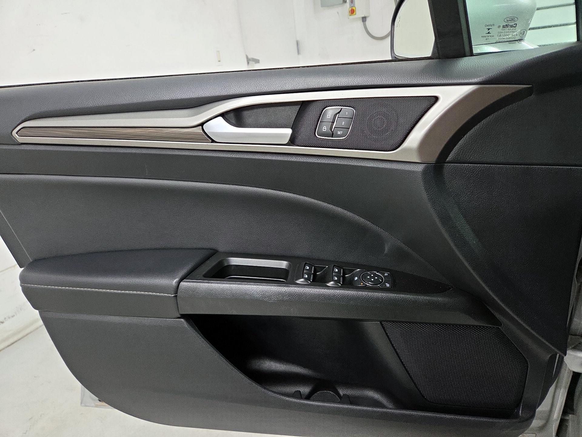 Thumbnail: 2019 Ford Fusion - 12