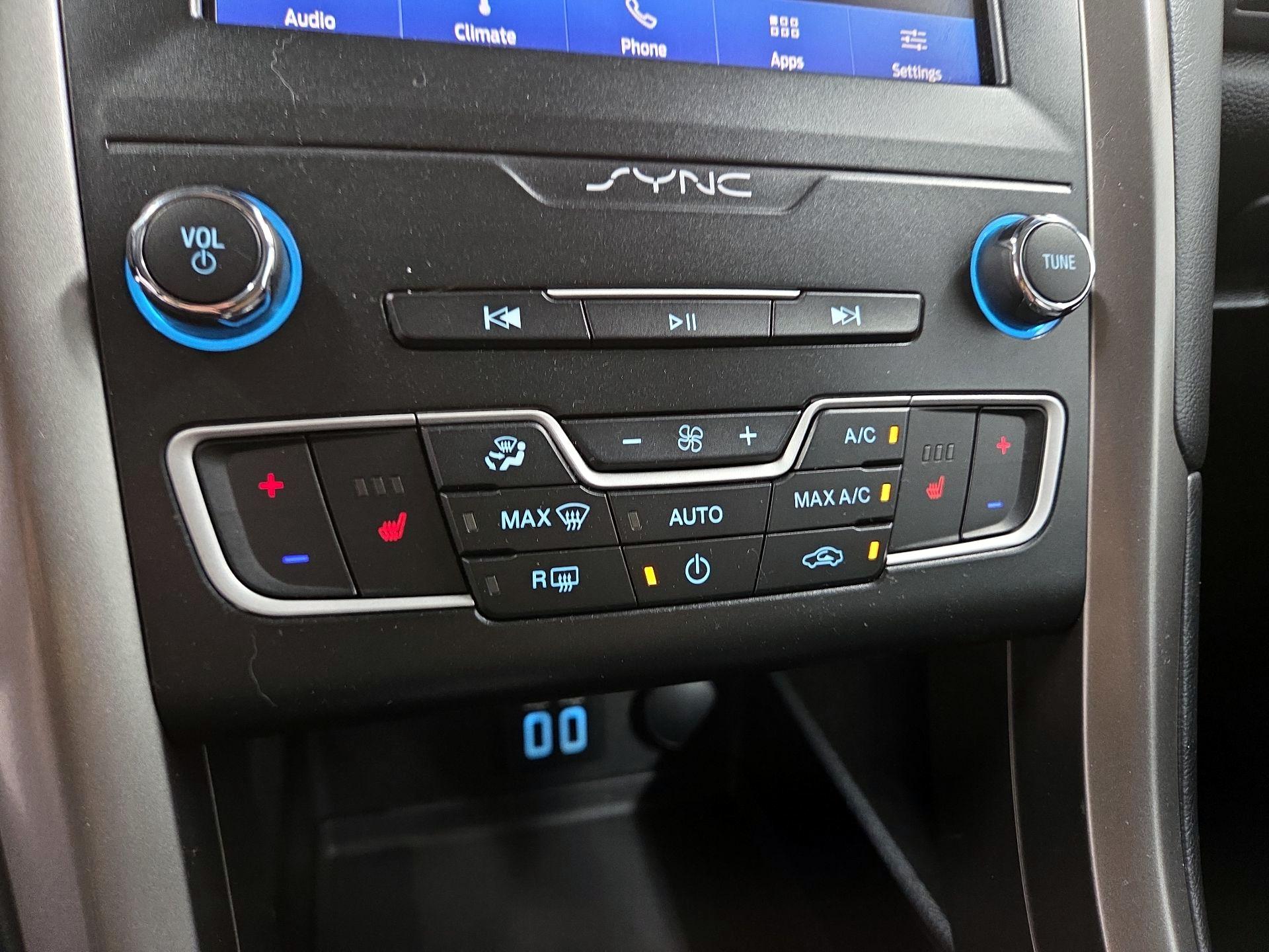 Thumbnail: 2019 Ford Fusion - 16