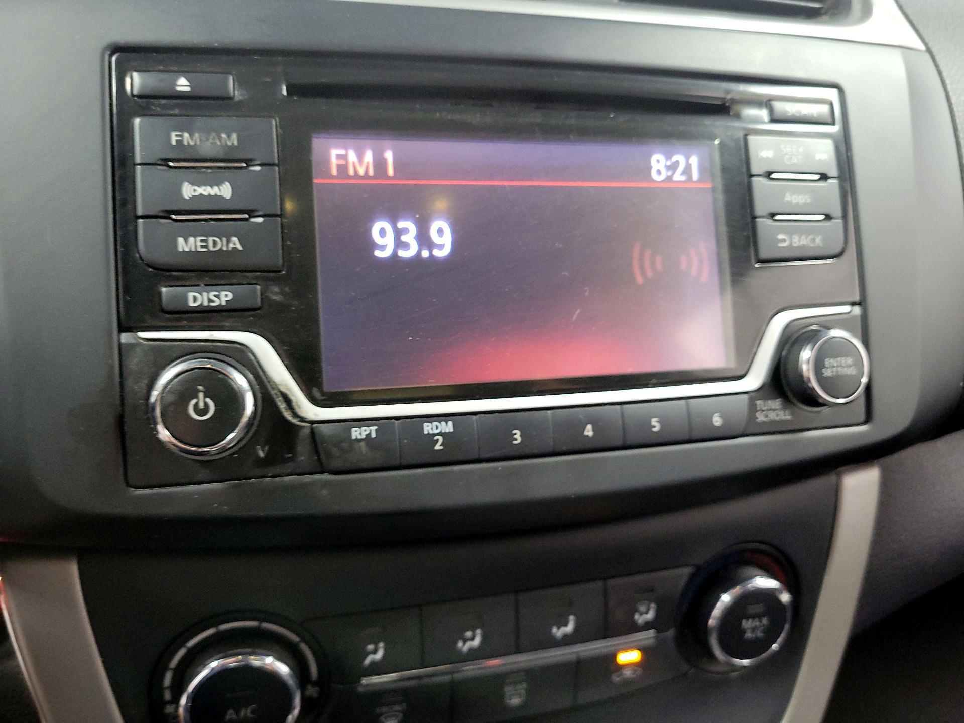 Thumbnail: 2015 Nissan Sentra - 14