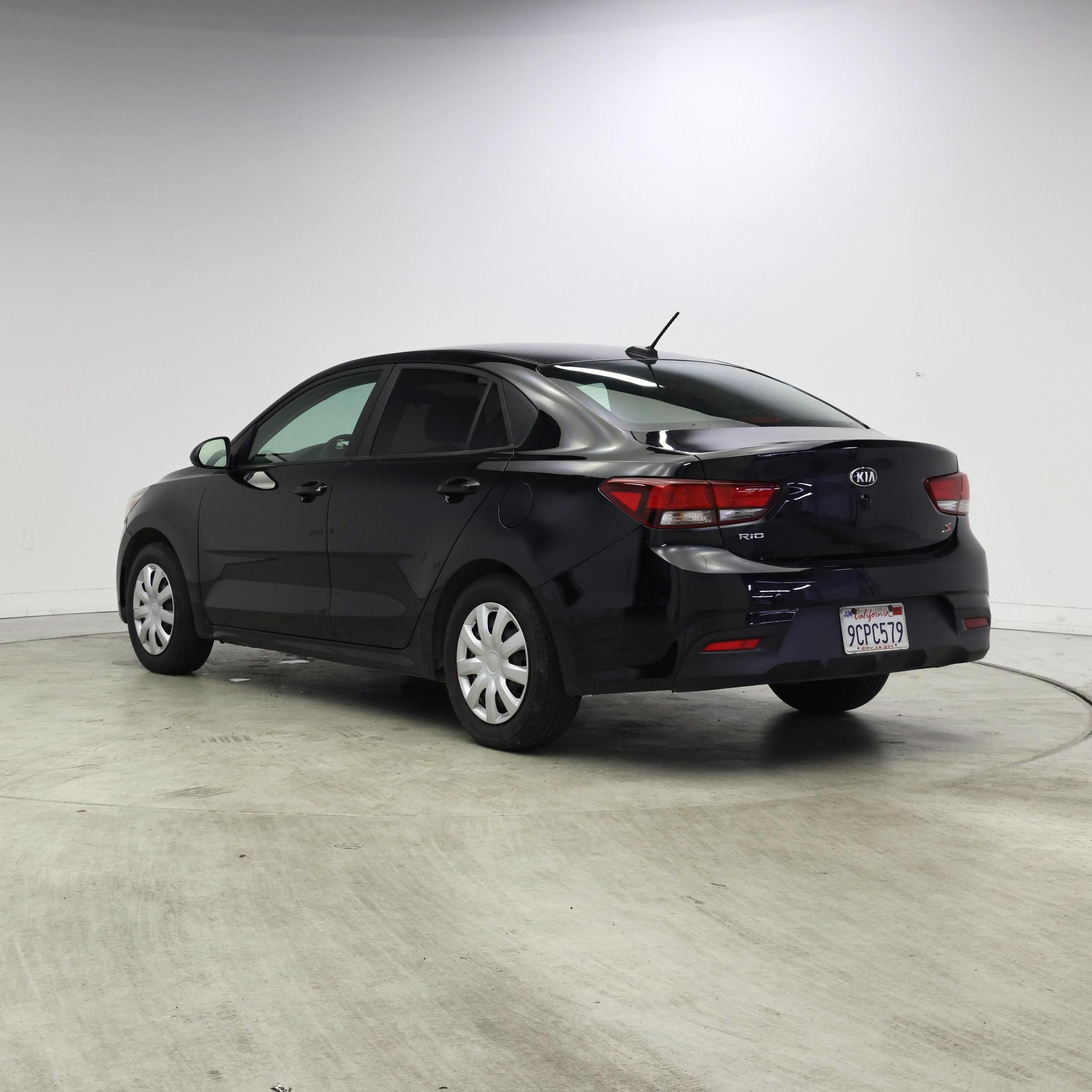 Thumbnail: 2019 Kia Rio - 2