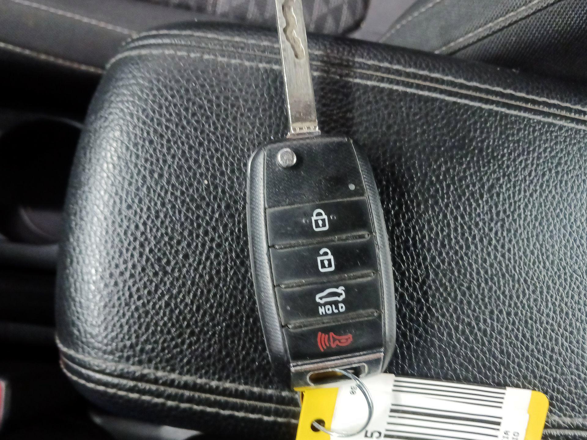 Thumbnail: 2019 Kia Rio - 19