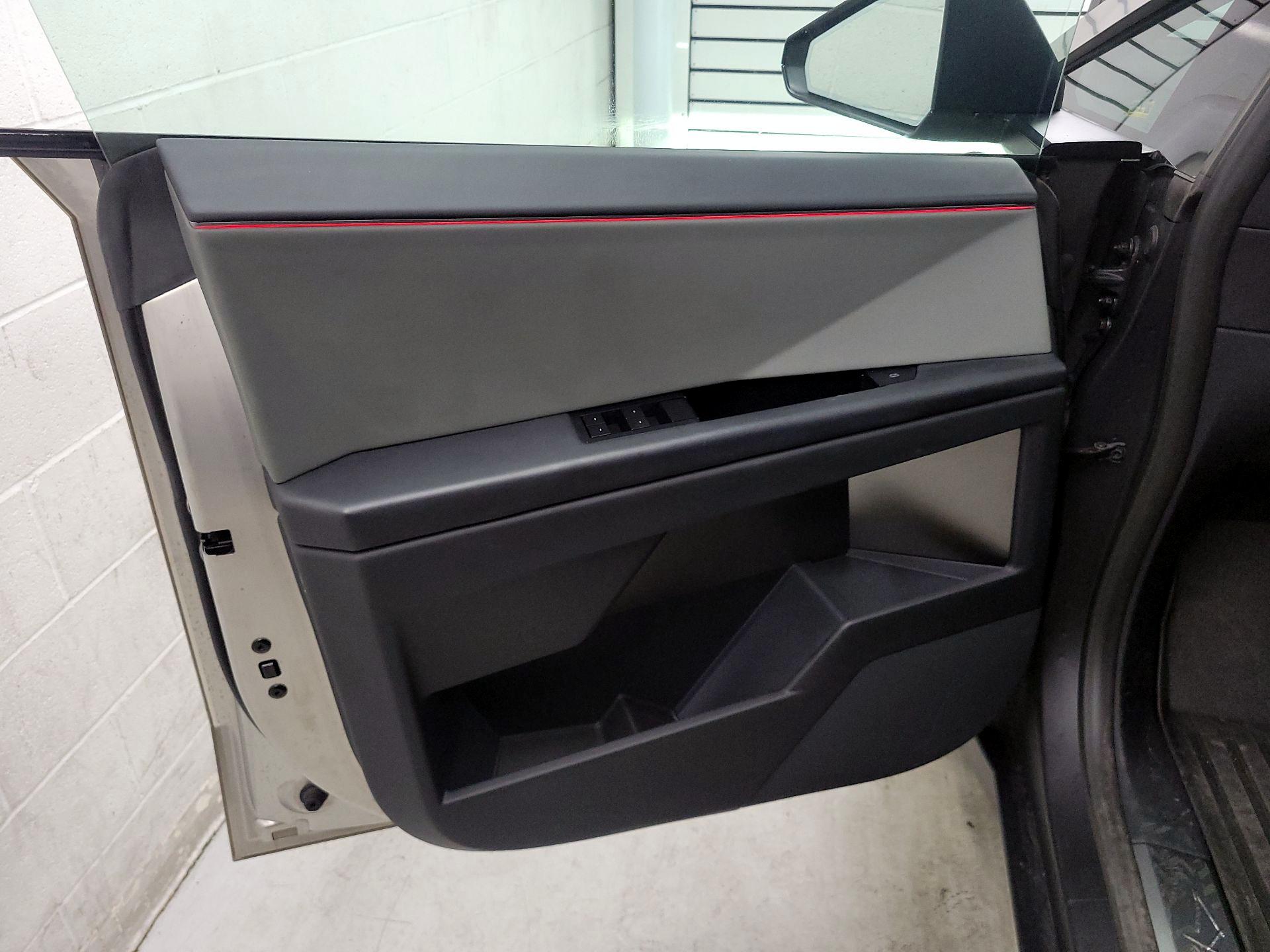 Thumbnail: 2024 Tesla Cybertruck - 12