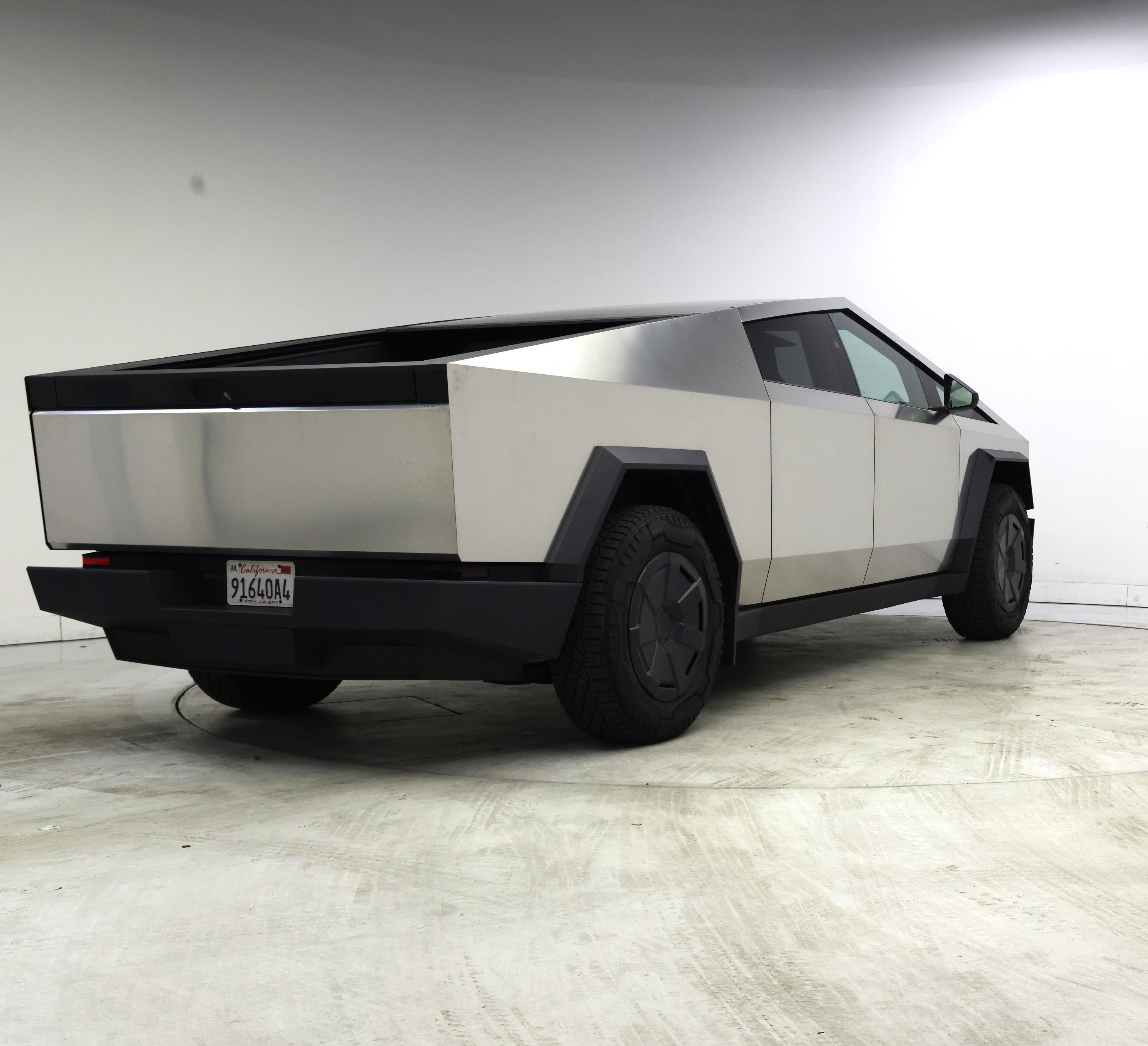 Thumbnail: 2024 Tesla Cybertruck - 8