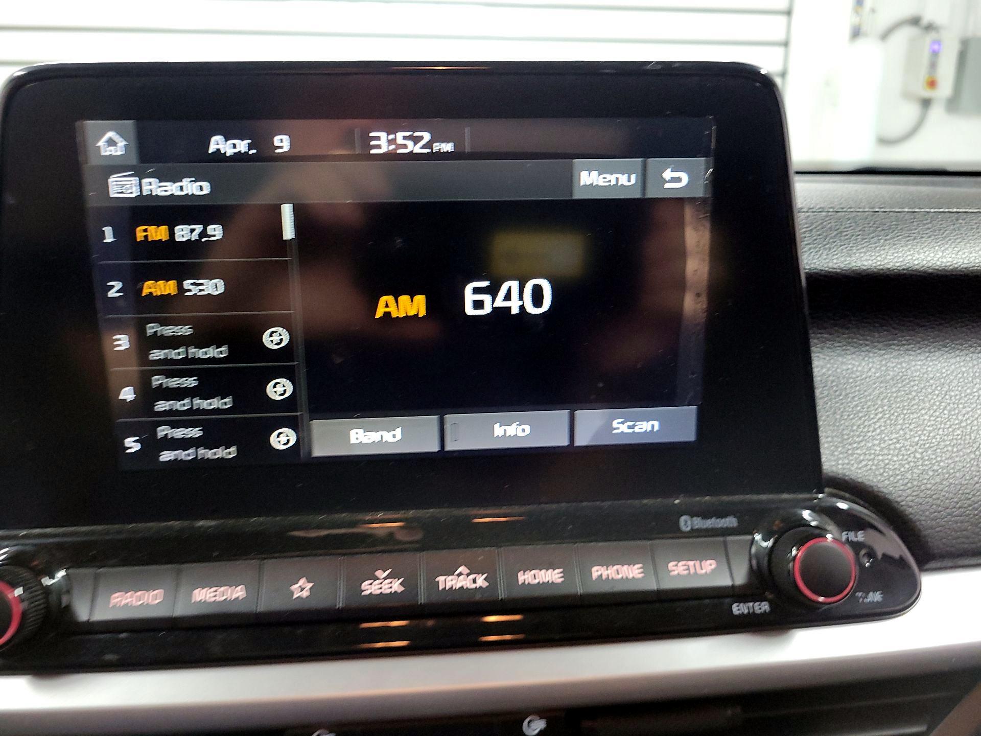 Thumbnail: 2021 Kia Forte - 14