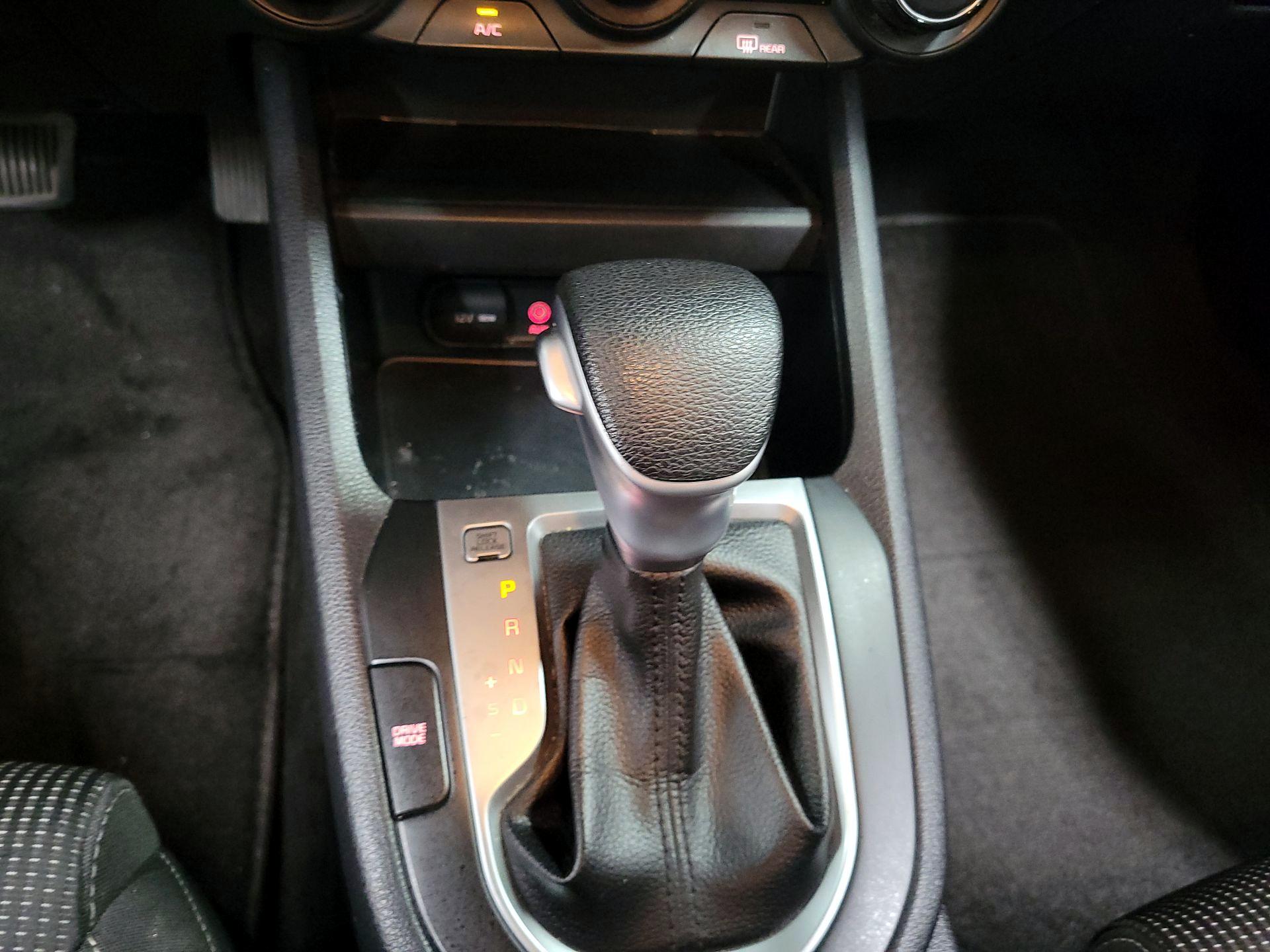 Thumbnail: 2021 Kia Forte - 16