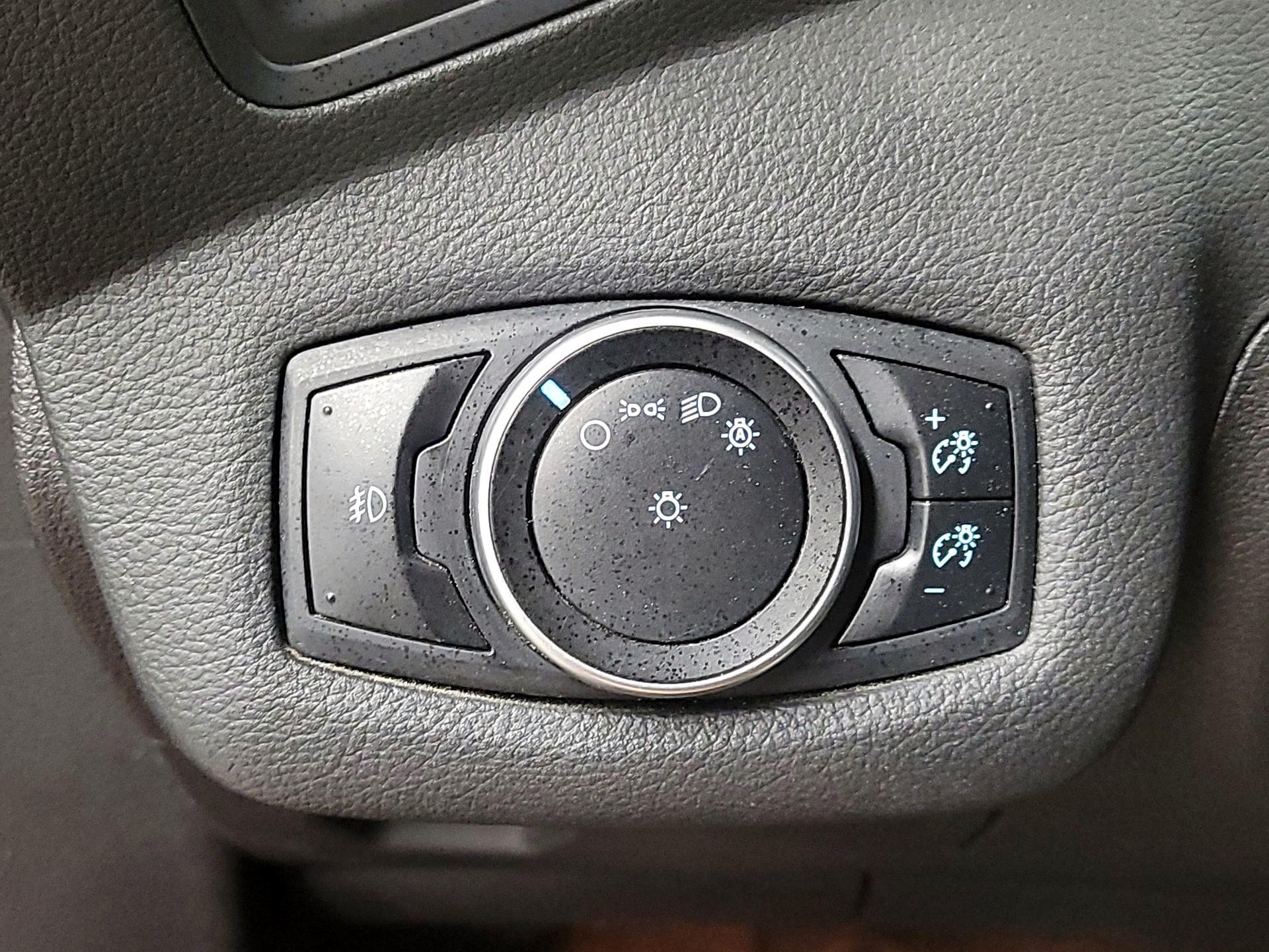 Thumbnail: 2016 Ford Escape - 13