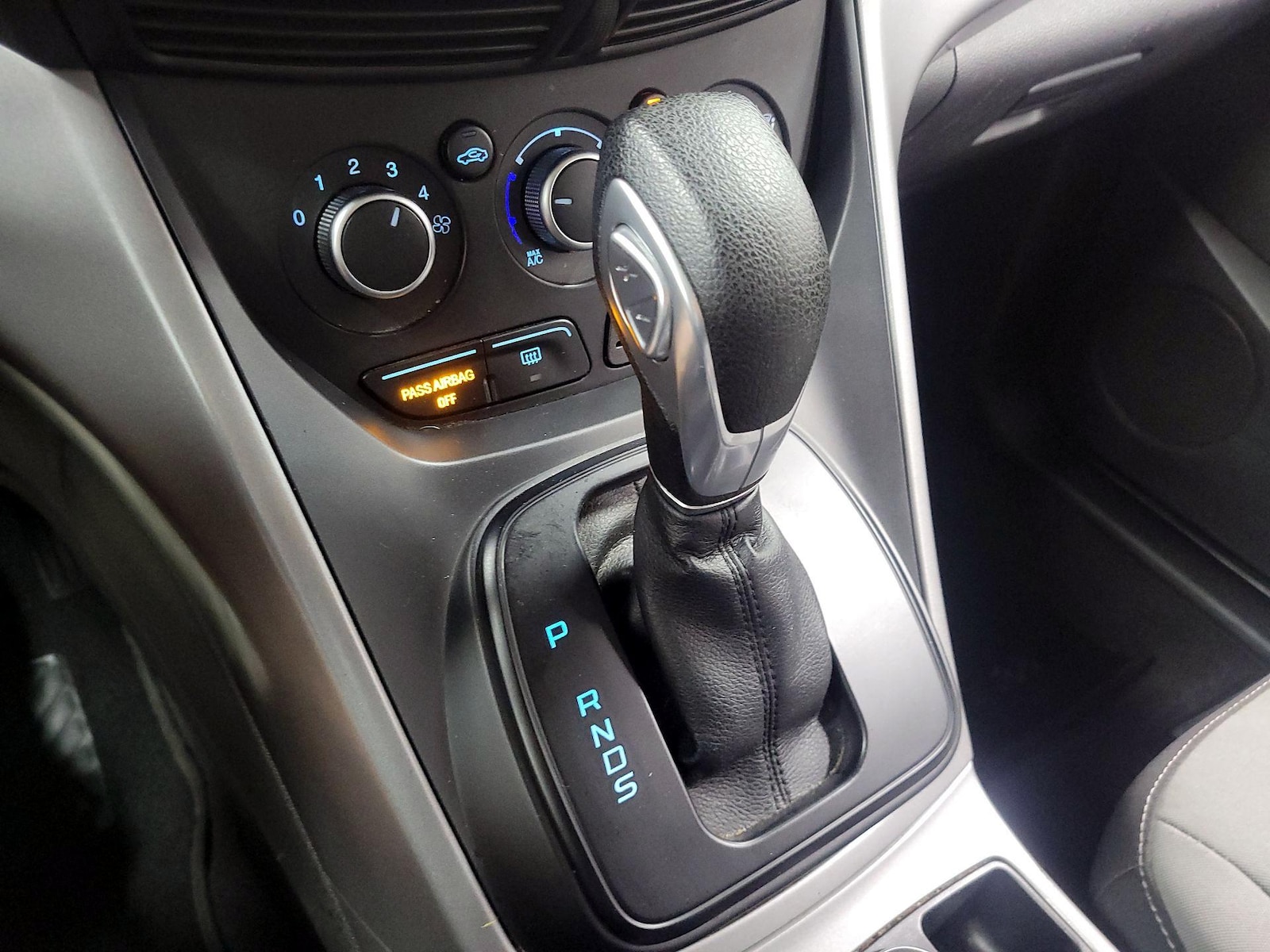 2016 Ford Escape SE - Photo 18
