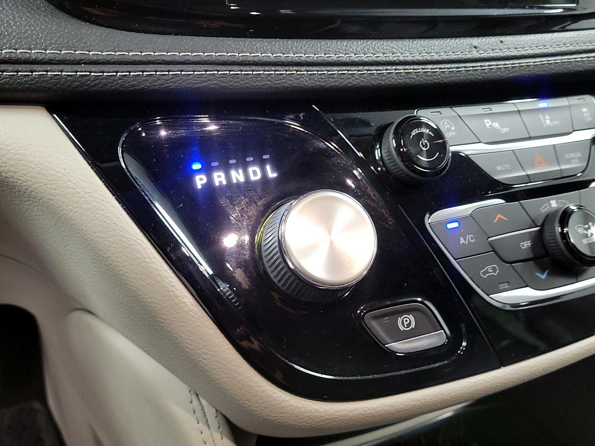 Thumbnail: 2021 Chrysler Pacifica - 15