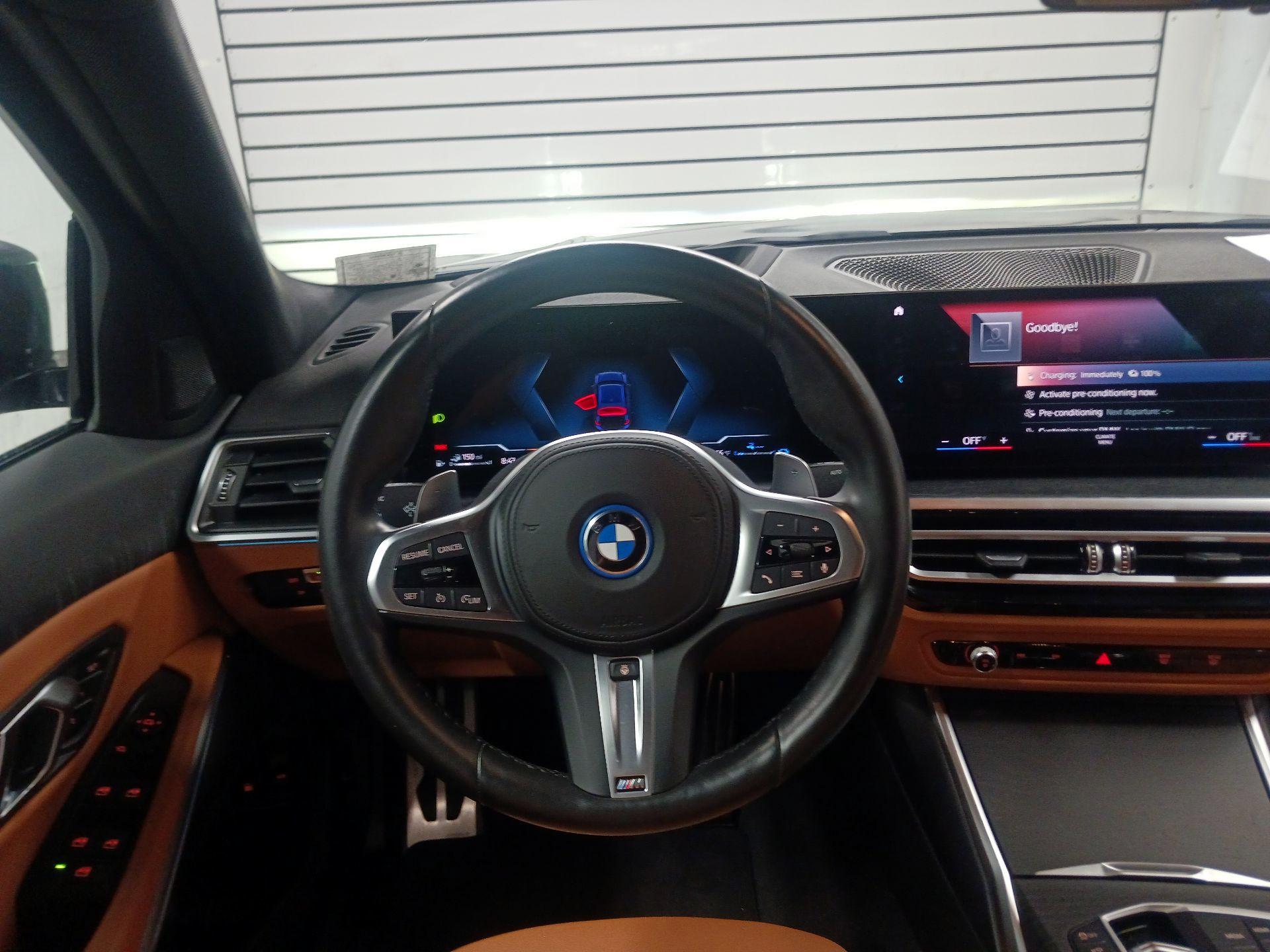 Thumbnail: 2023 BMW 3 Series - 10