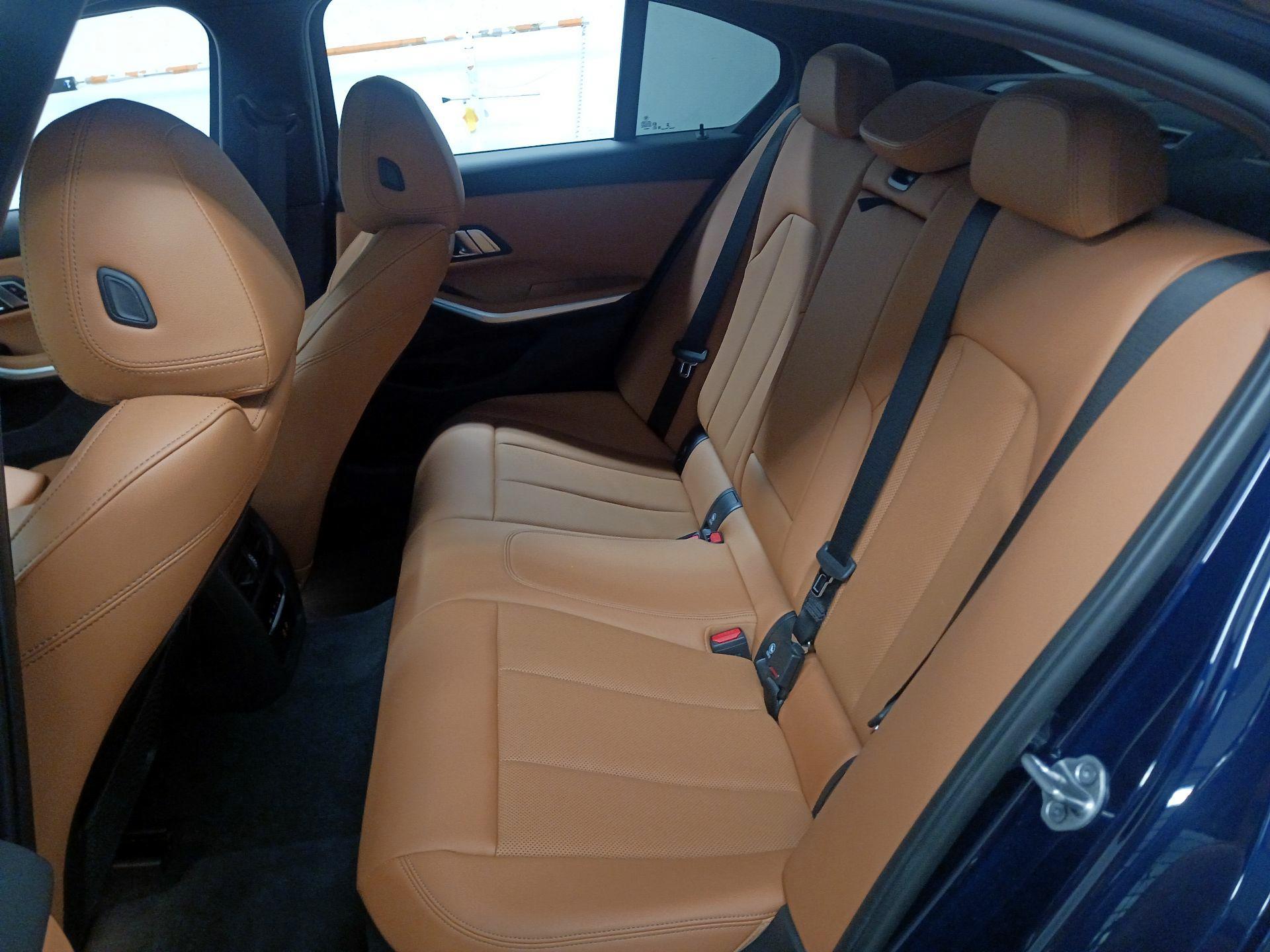 Thumbnail: 2023 BMW 3 Series - 17