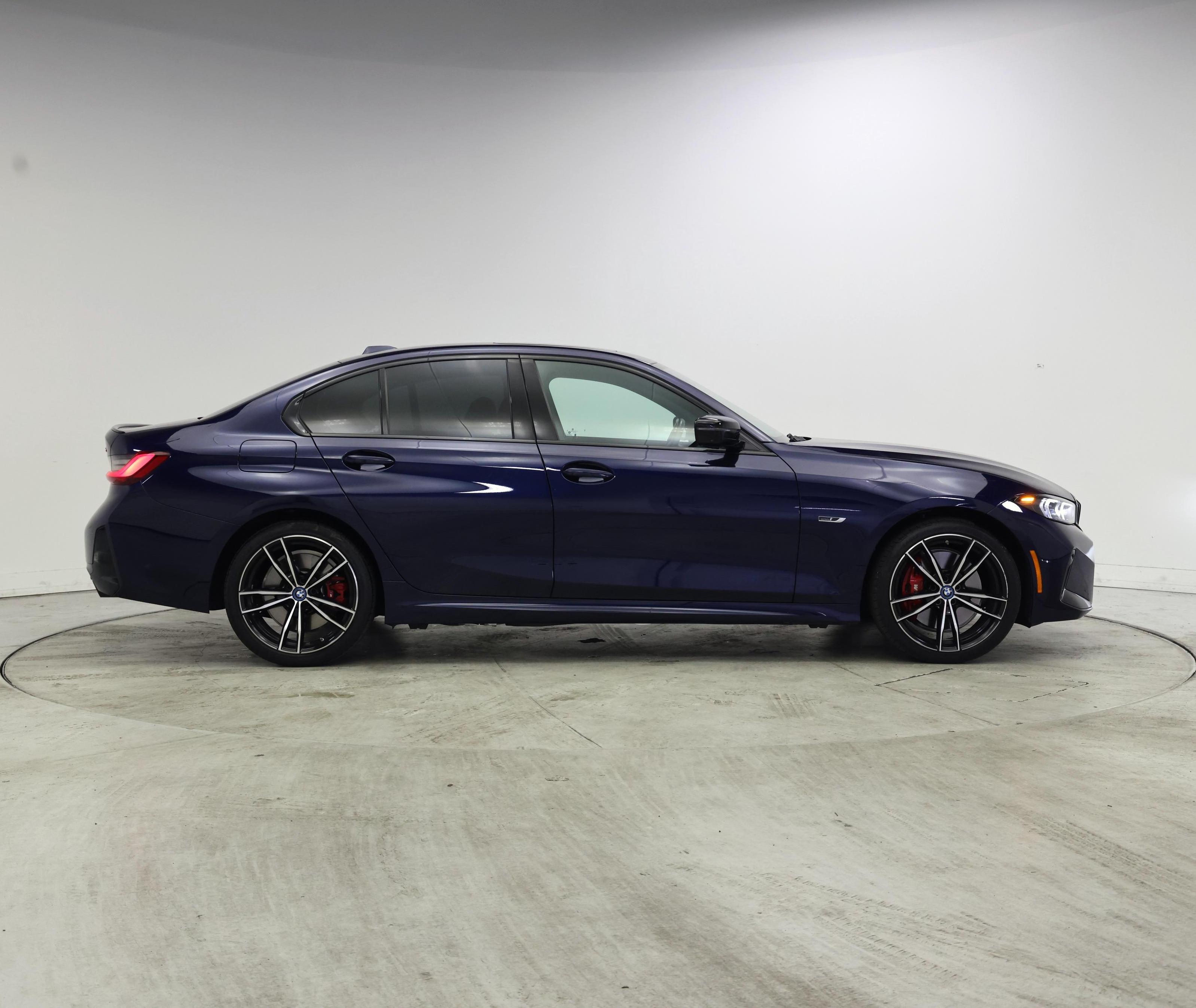 Thumbnail: 2023 BMW 3 Series - 7