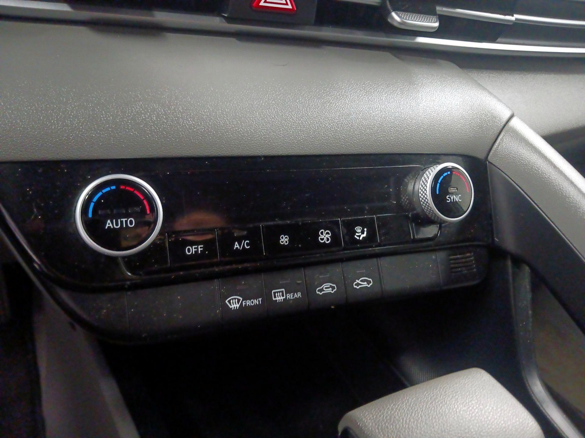 Thumbnail: 2021 Hyundai Elantra - 14