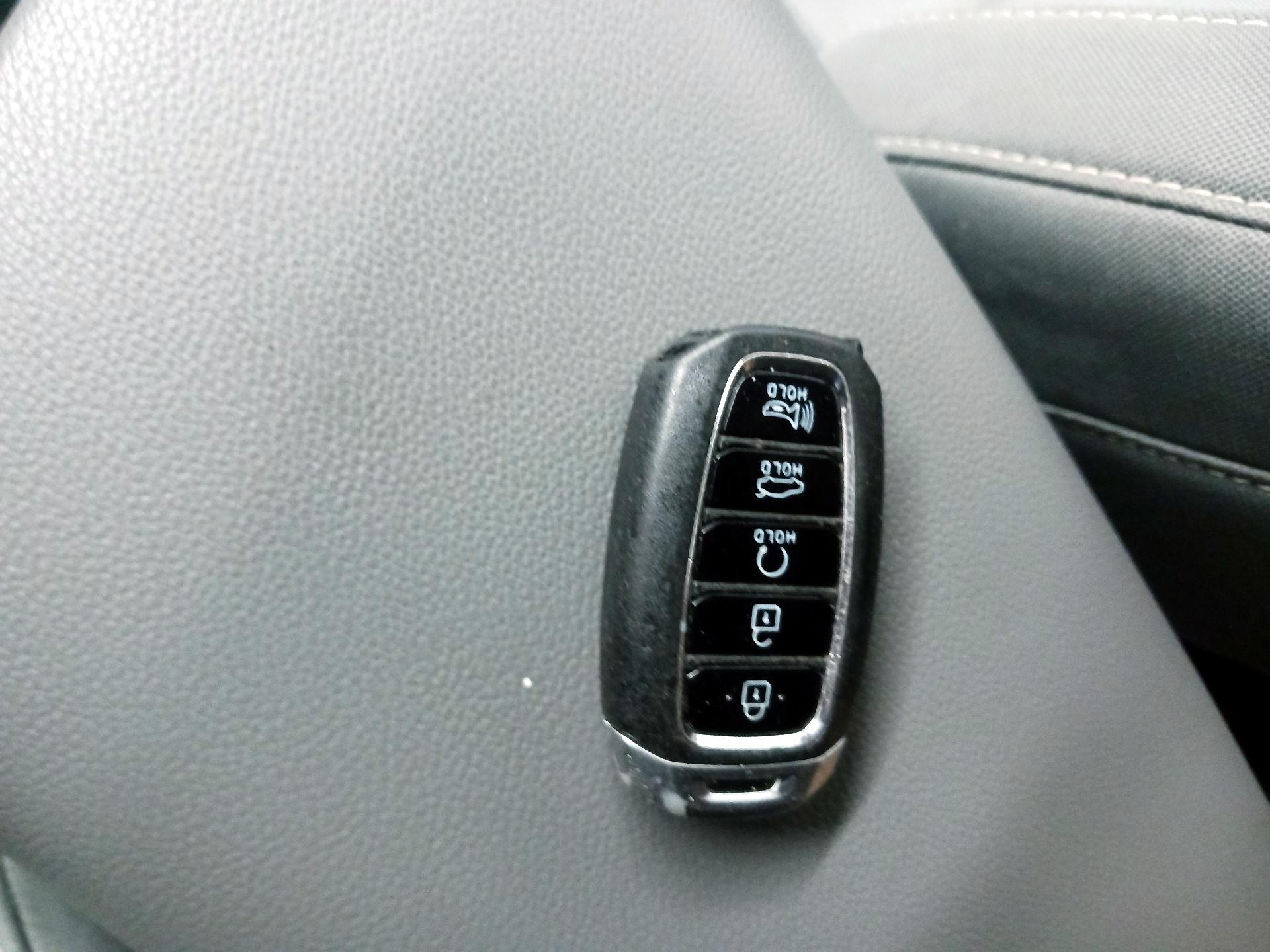 Thumbnail: 2021 Hyundai Elantra - 18