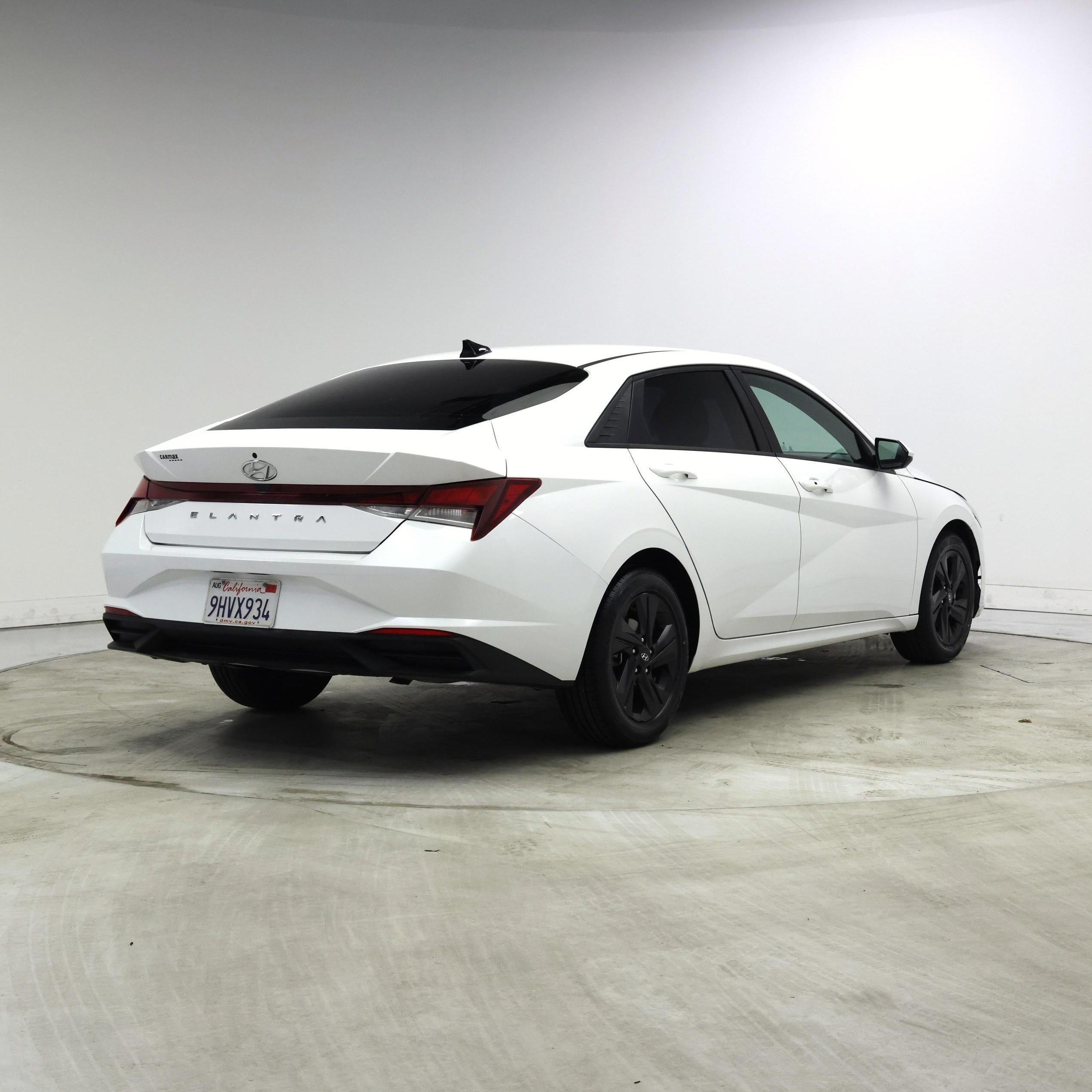 Thumbnail: 2021 Hyundai Elantra - 8