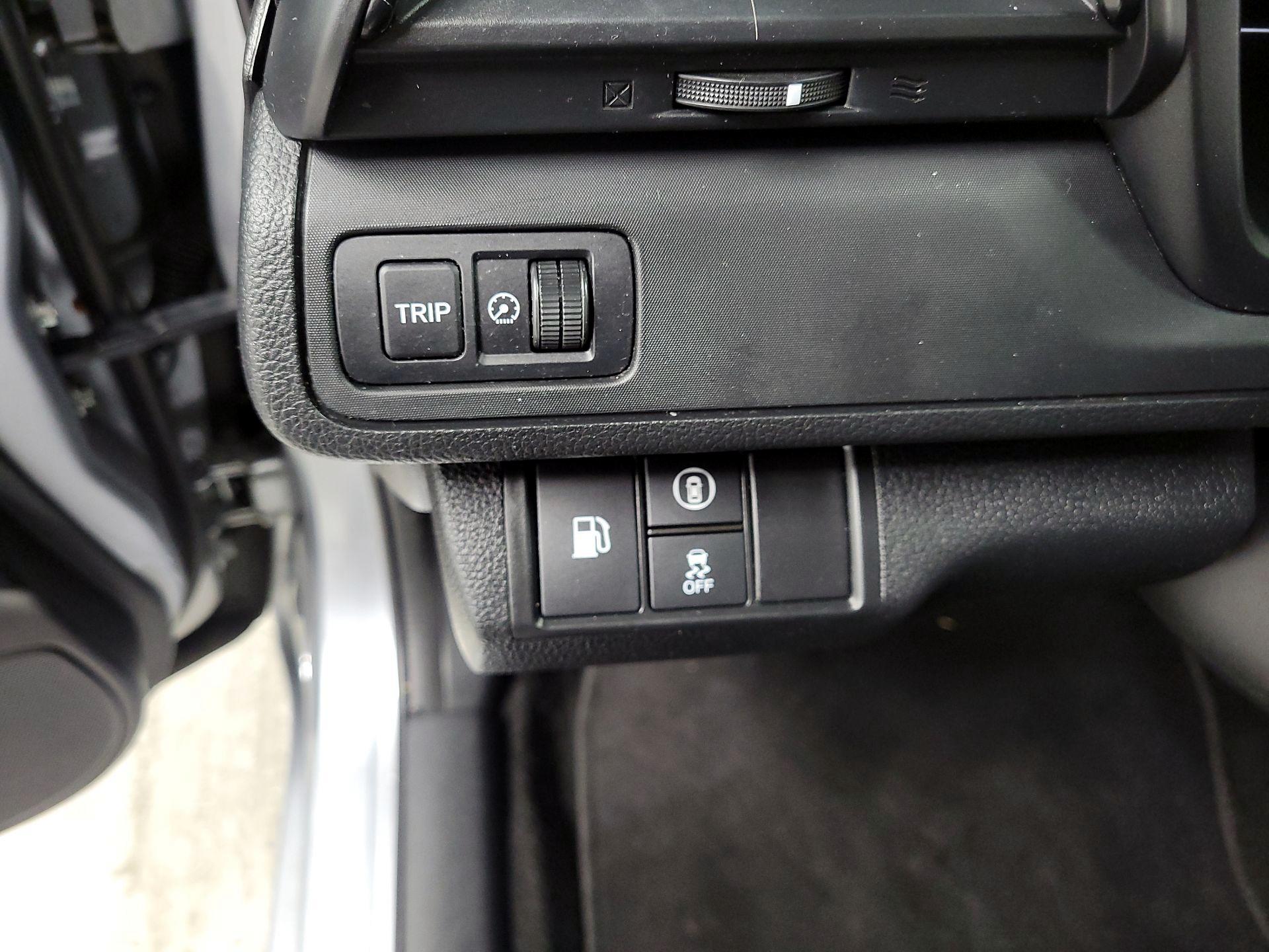 Thumbnail: 2020 Honda Insight - 13