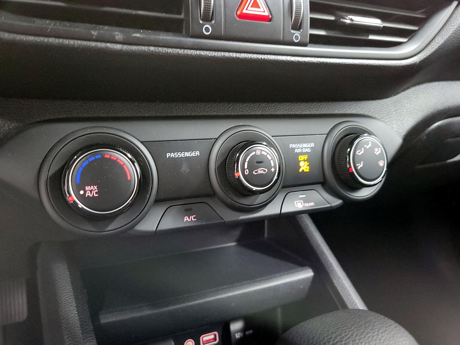 Thumbnail: 2020 Kia Forte - 14