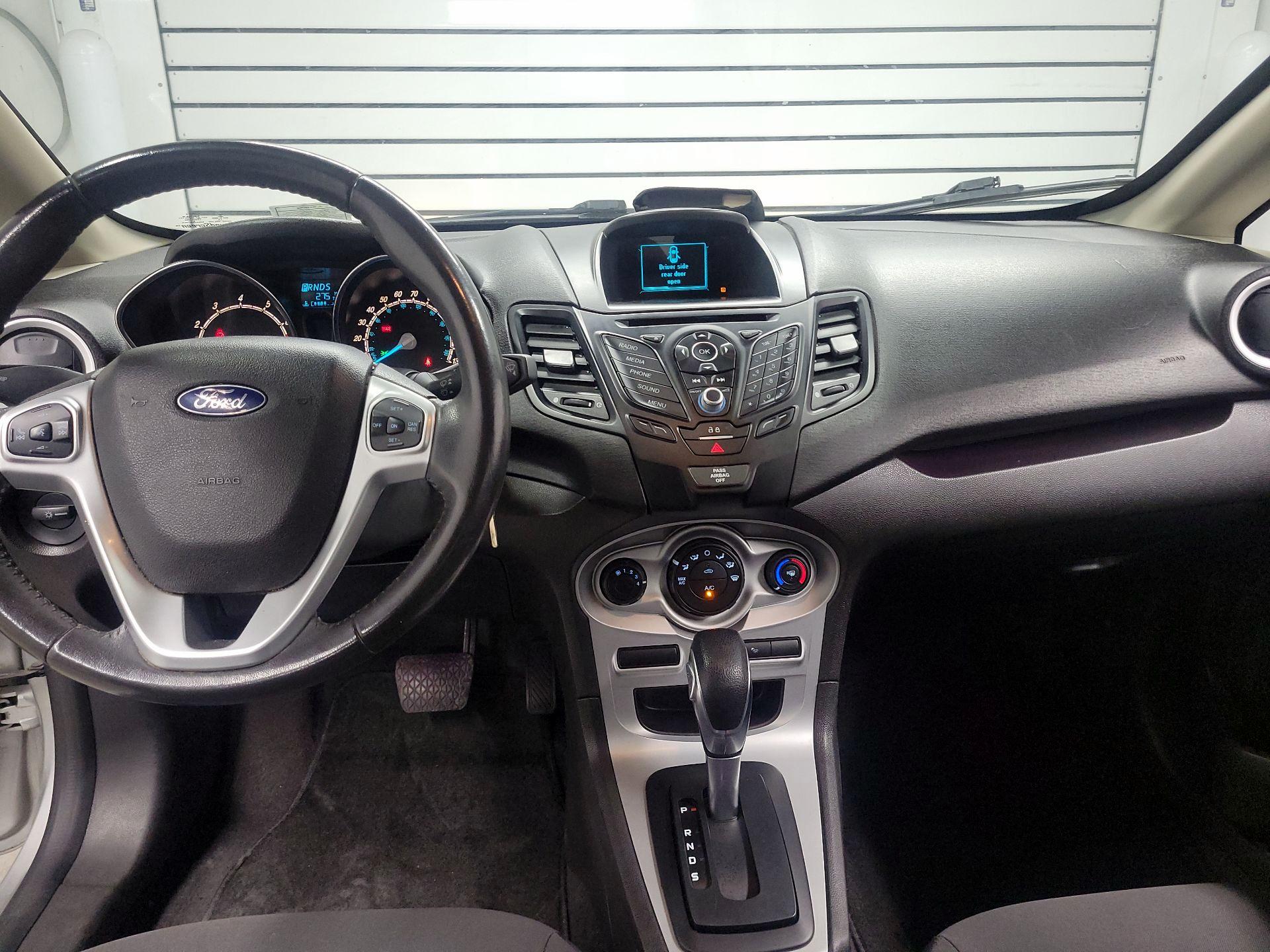 Thumbnail: 2016 Ford Fiesta - 9