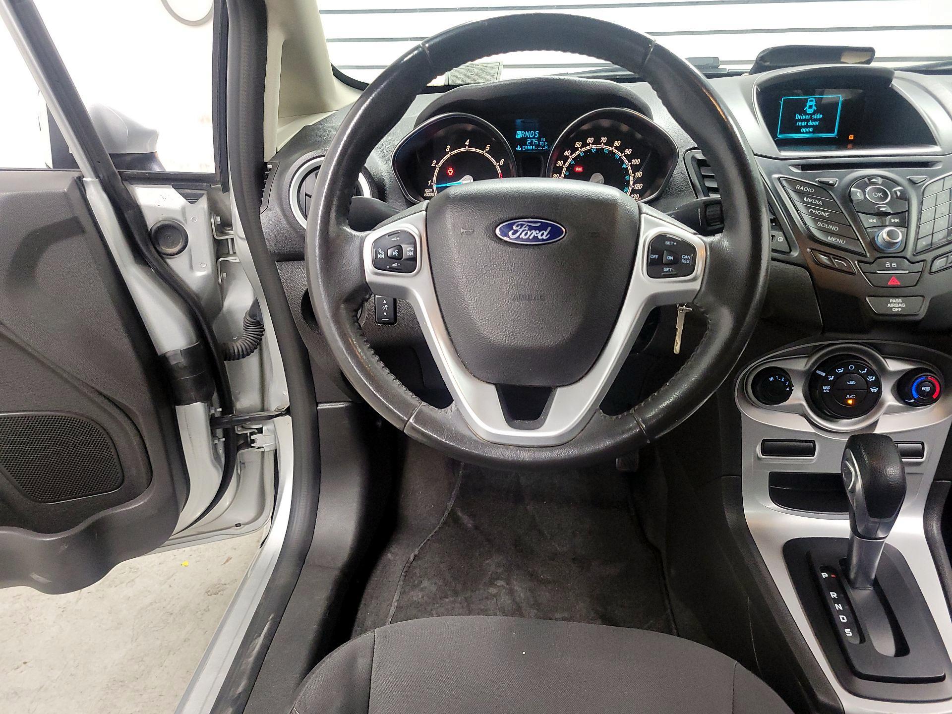 Thumbnail: 2016 Ford Fiesta - 10