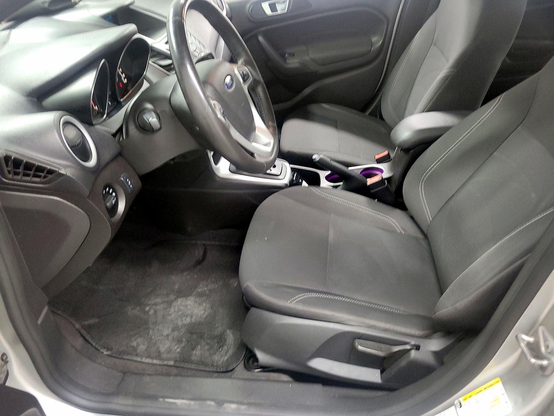 Thumbnail: 2016 Ford Fiesta - 11