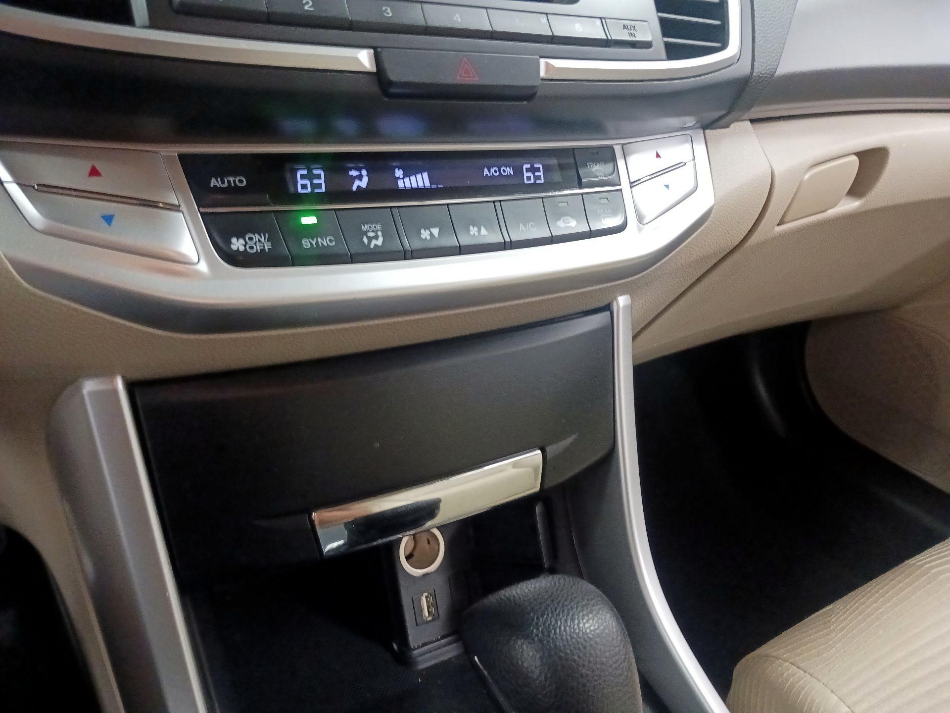 Thumbnail: 2014 Honda Accord - 15