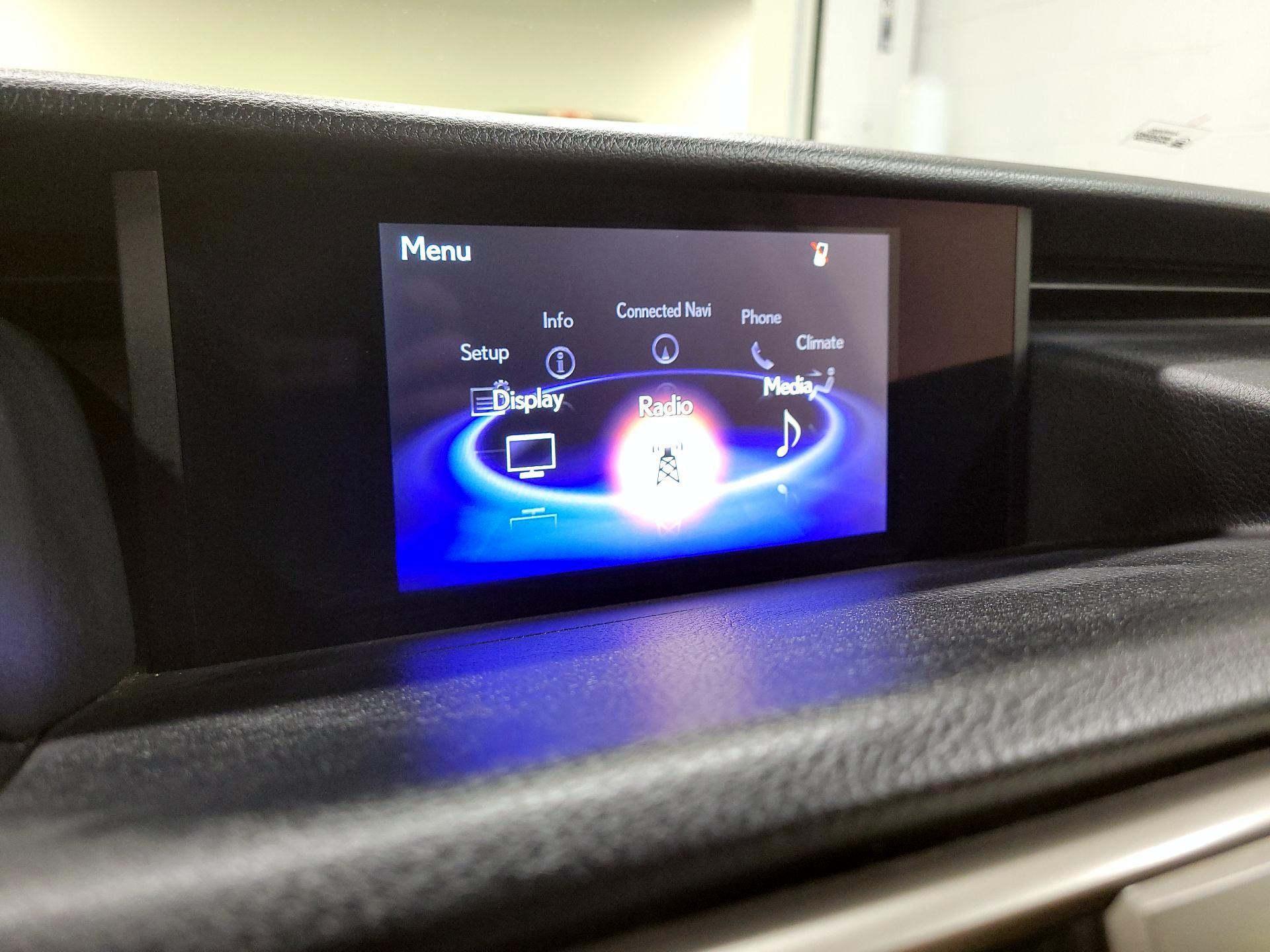 Thumbnail: 2020 Lexus IS - 13