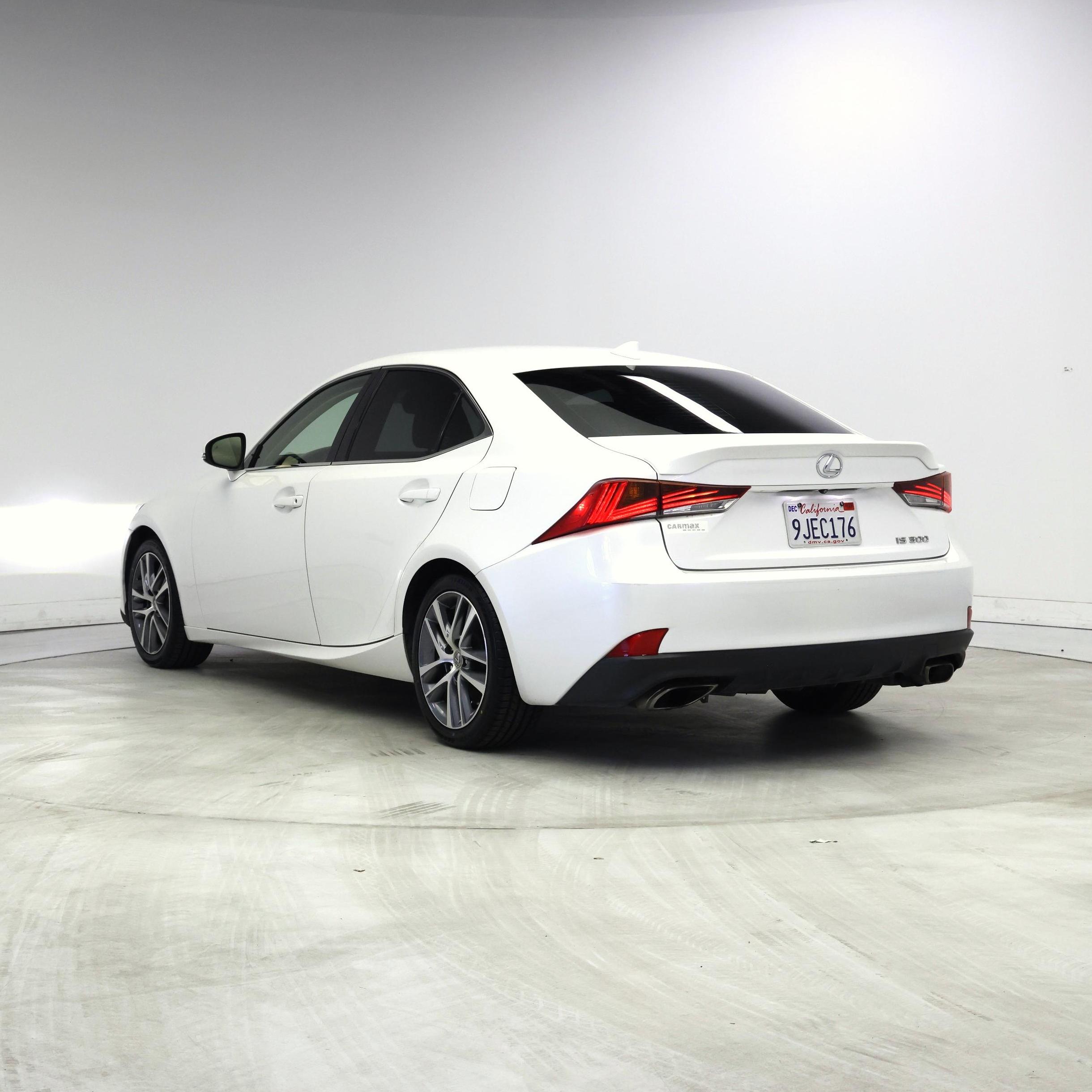 Thumbnail: 2020 Lexus IS - 2