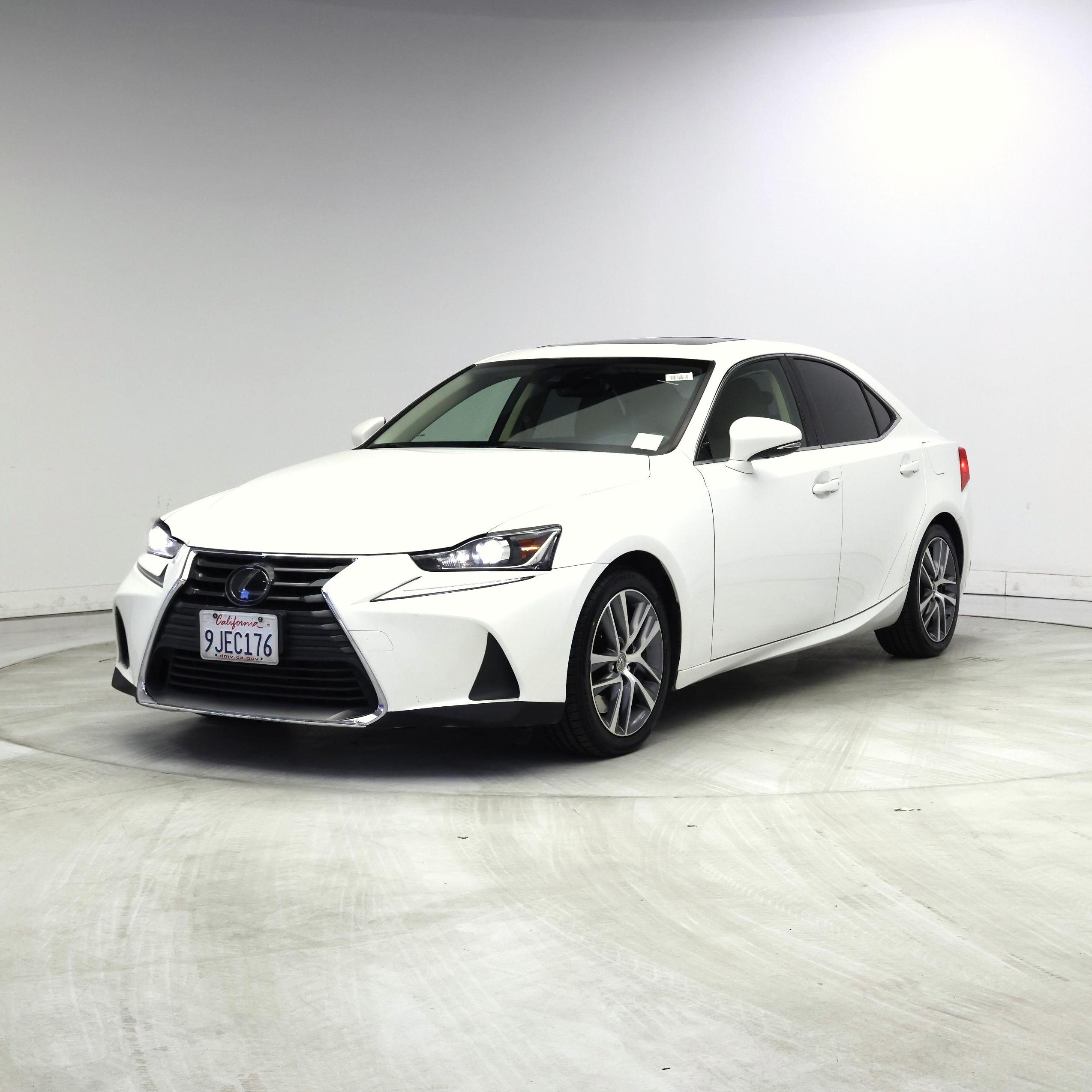 Thumbnail: 2020 Lexus IS - 4