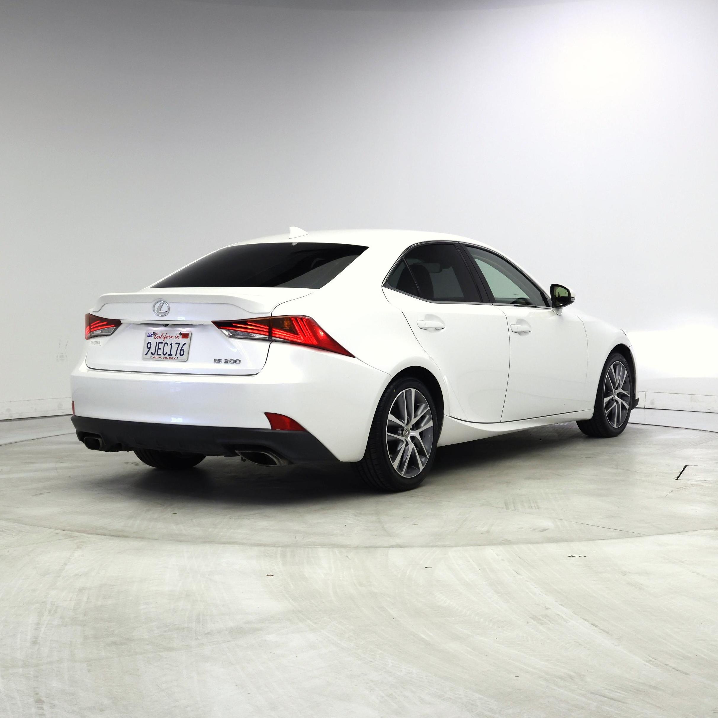 Thumbnail: 2020 Lexus IS - 8