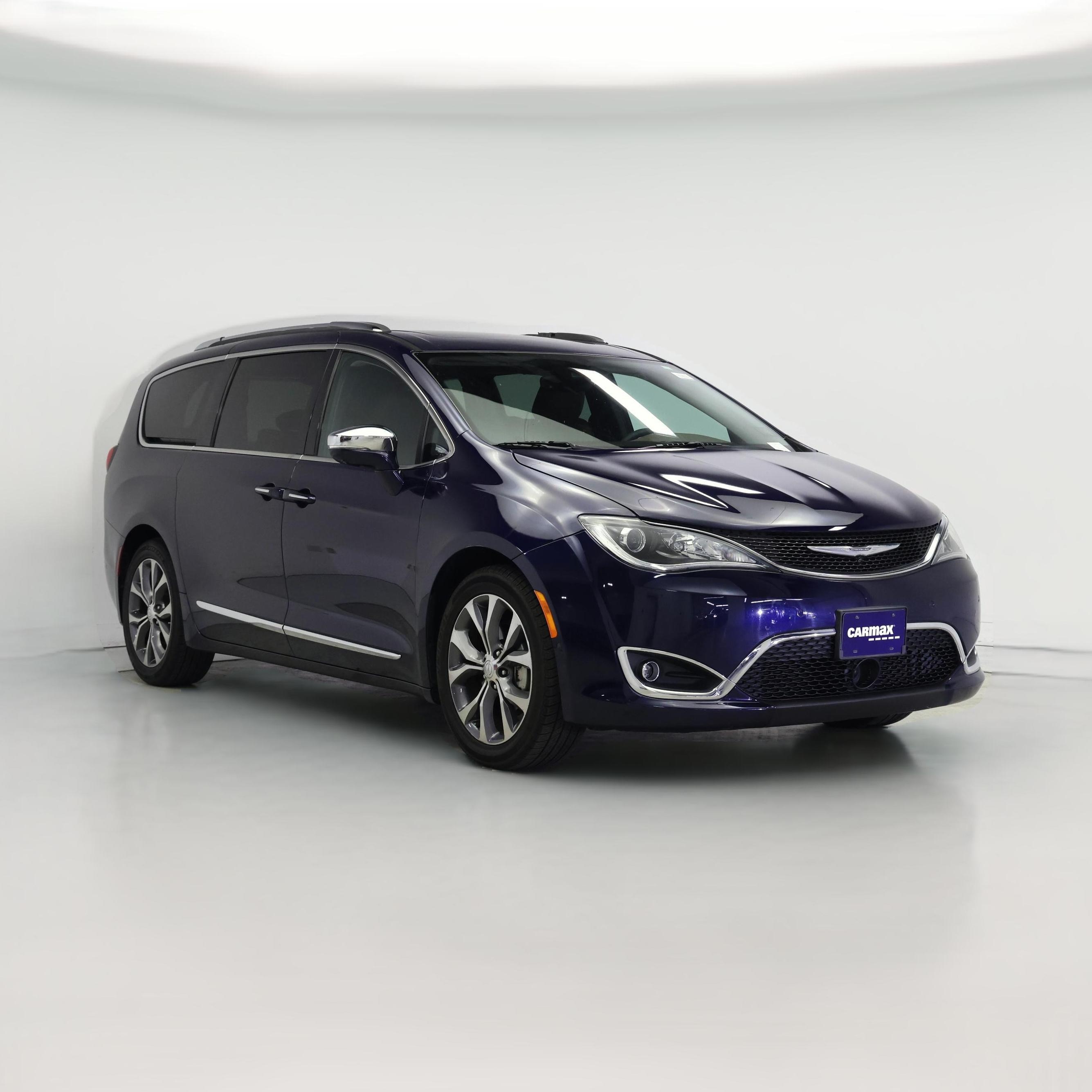 Thumbnail: 2017 Chrysler Pacifica - 1