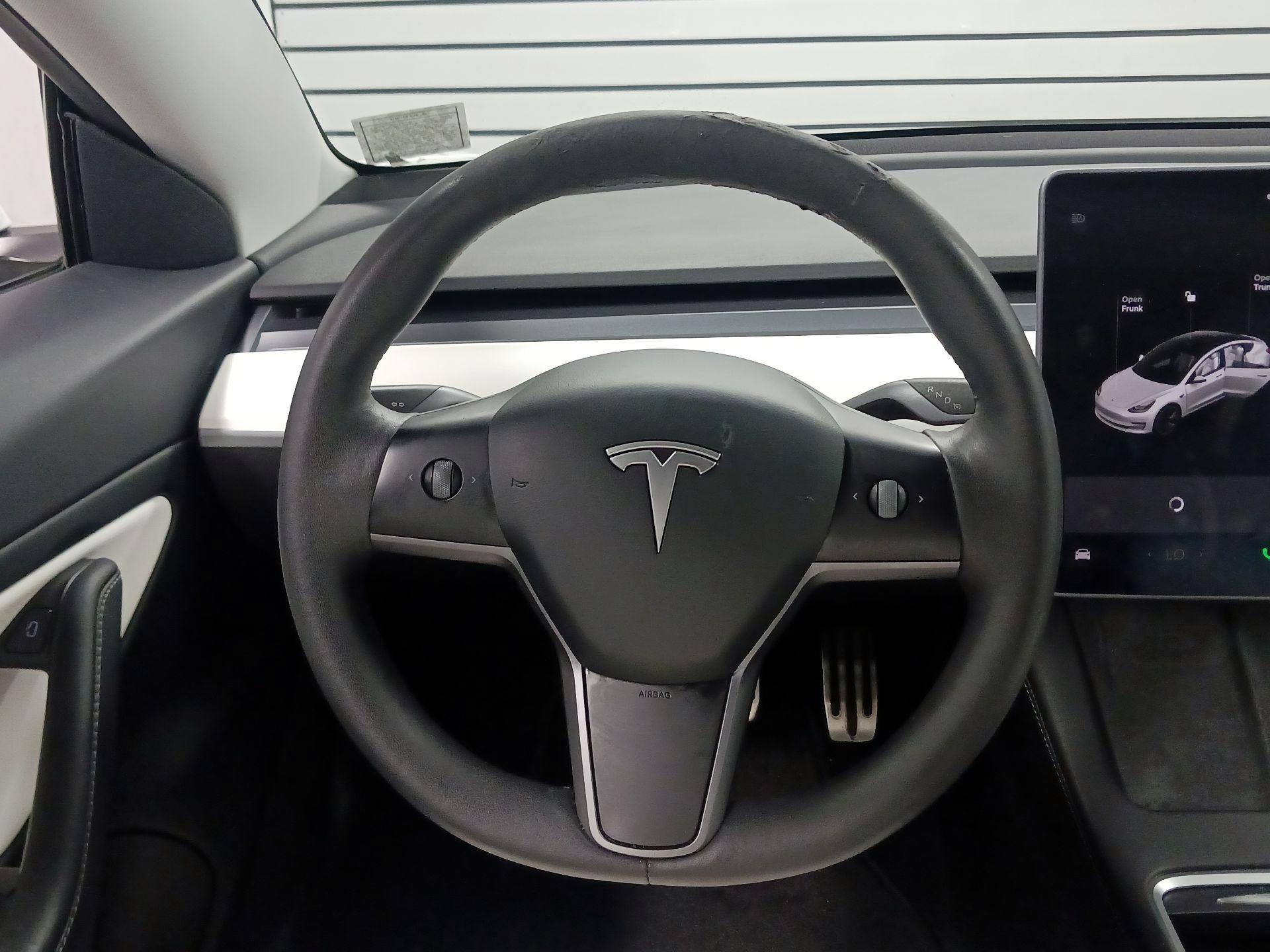 Thumbnail: 2021 Tesla Model 3 - 10