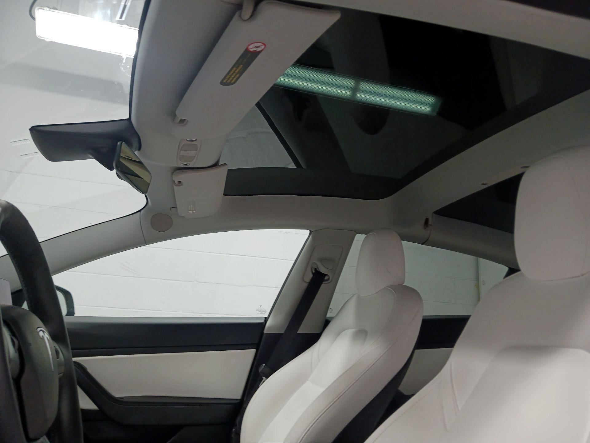 Thumbnail: 2021 Tesla Model 3 - 18