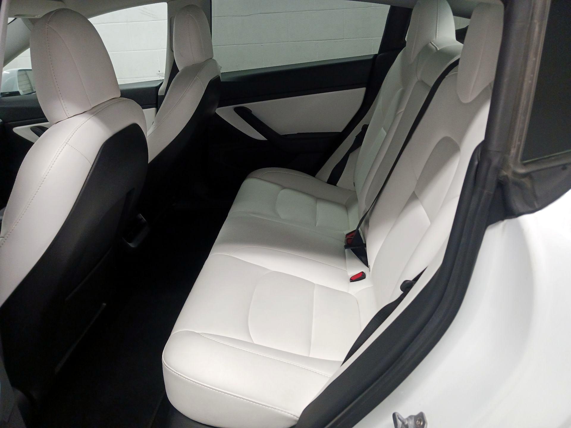 Thumbnail: 2021 Tesla Model 3 - 19